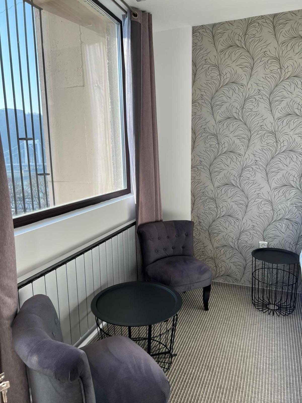 Prince apartment downtown view 3