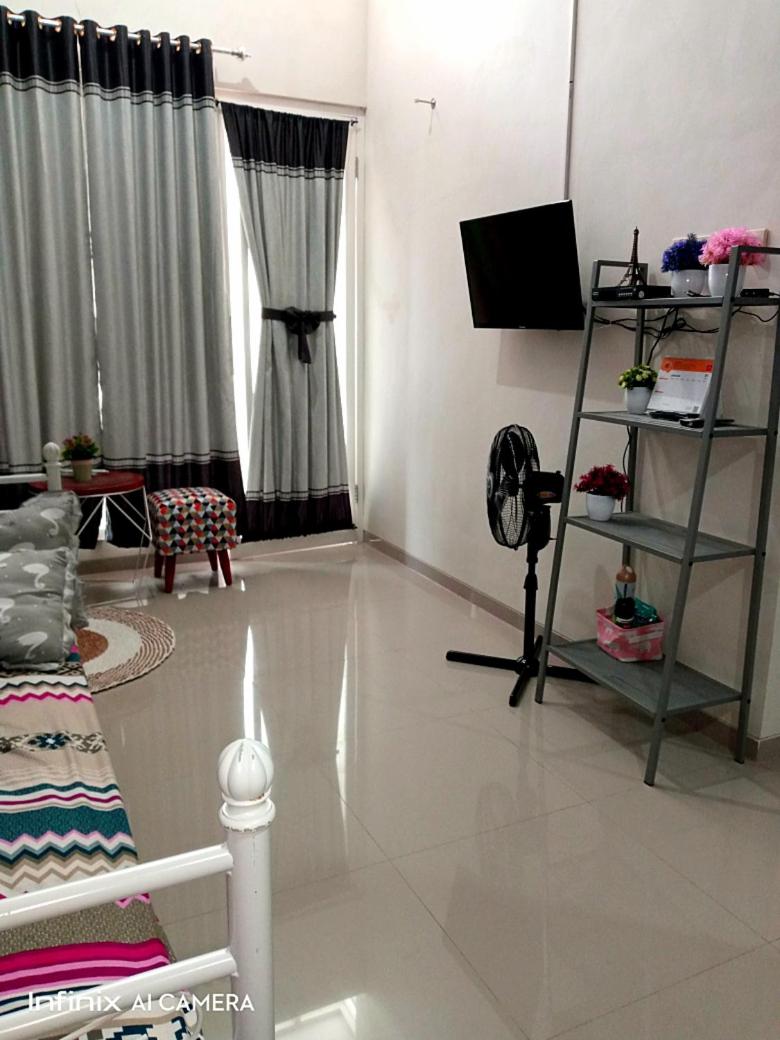 Nata Villa-Villa Zafhira Batu view 4