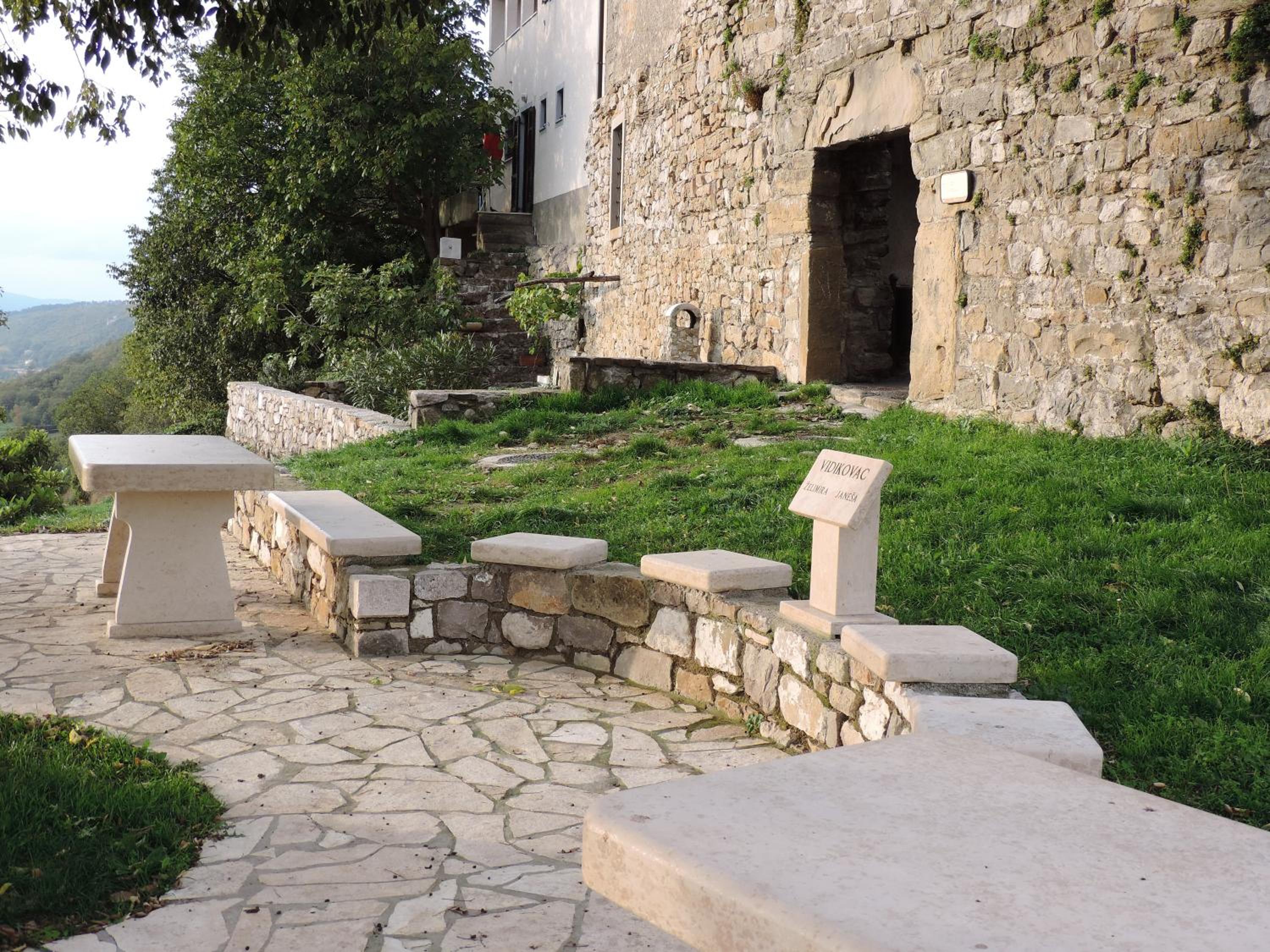 Photo 22