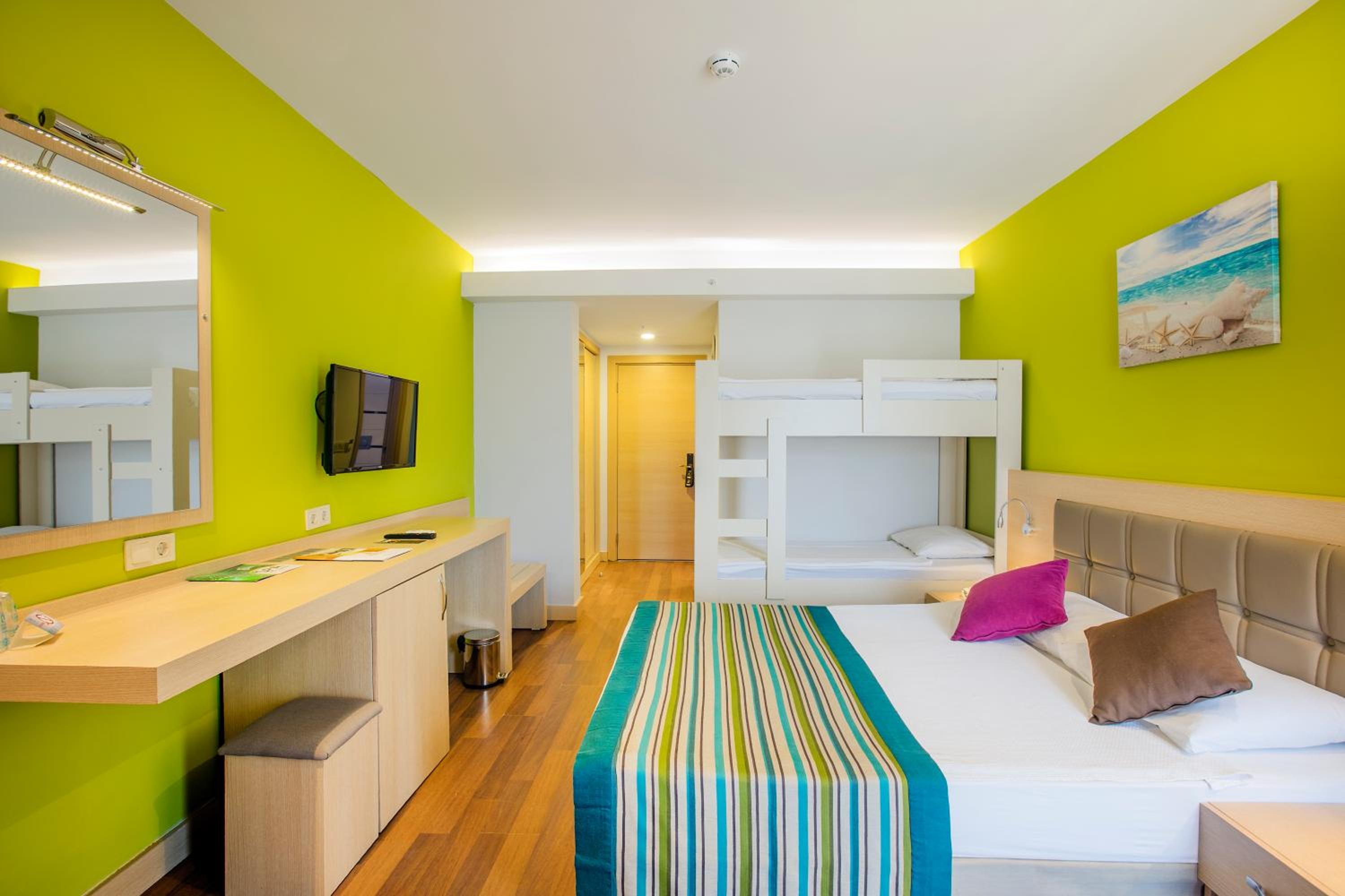 MERİDİA BEACH HOTEL
