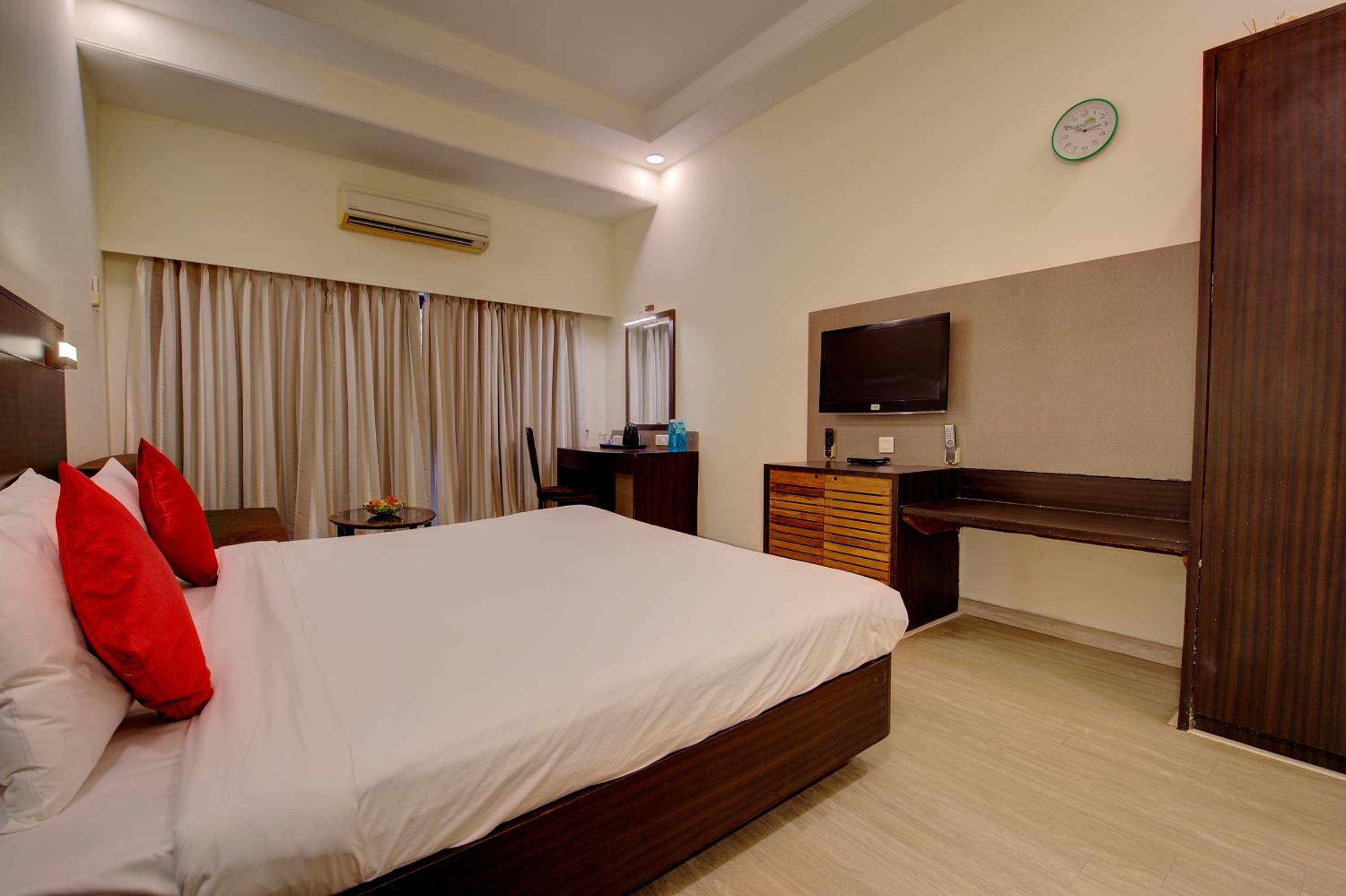 Khanvel Resort