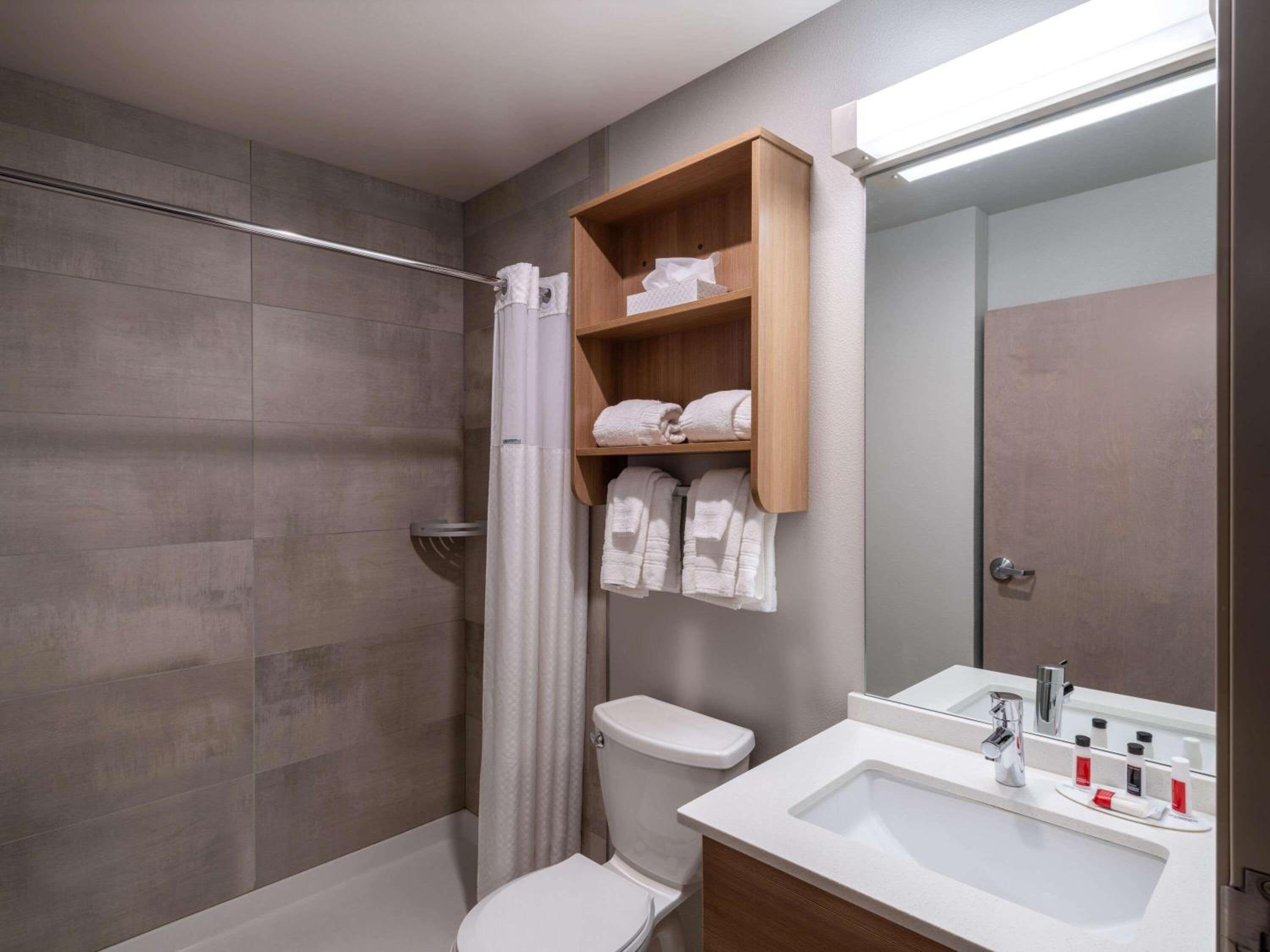 Georgetown Vacations - Microtel Inn Suites by Wyndham Georgetown Lake - Property Image 13