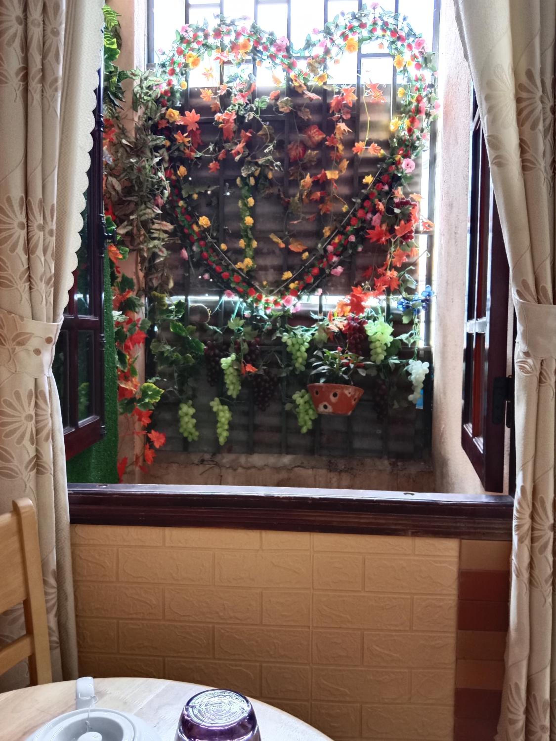 Nón Lá Guest House