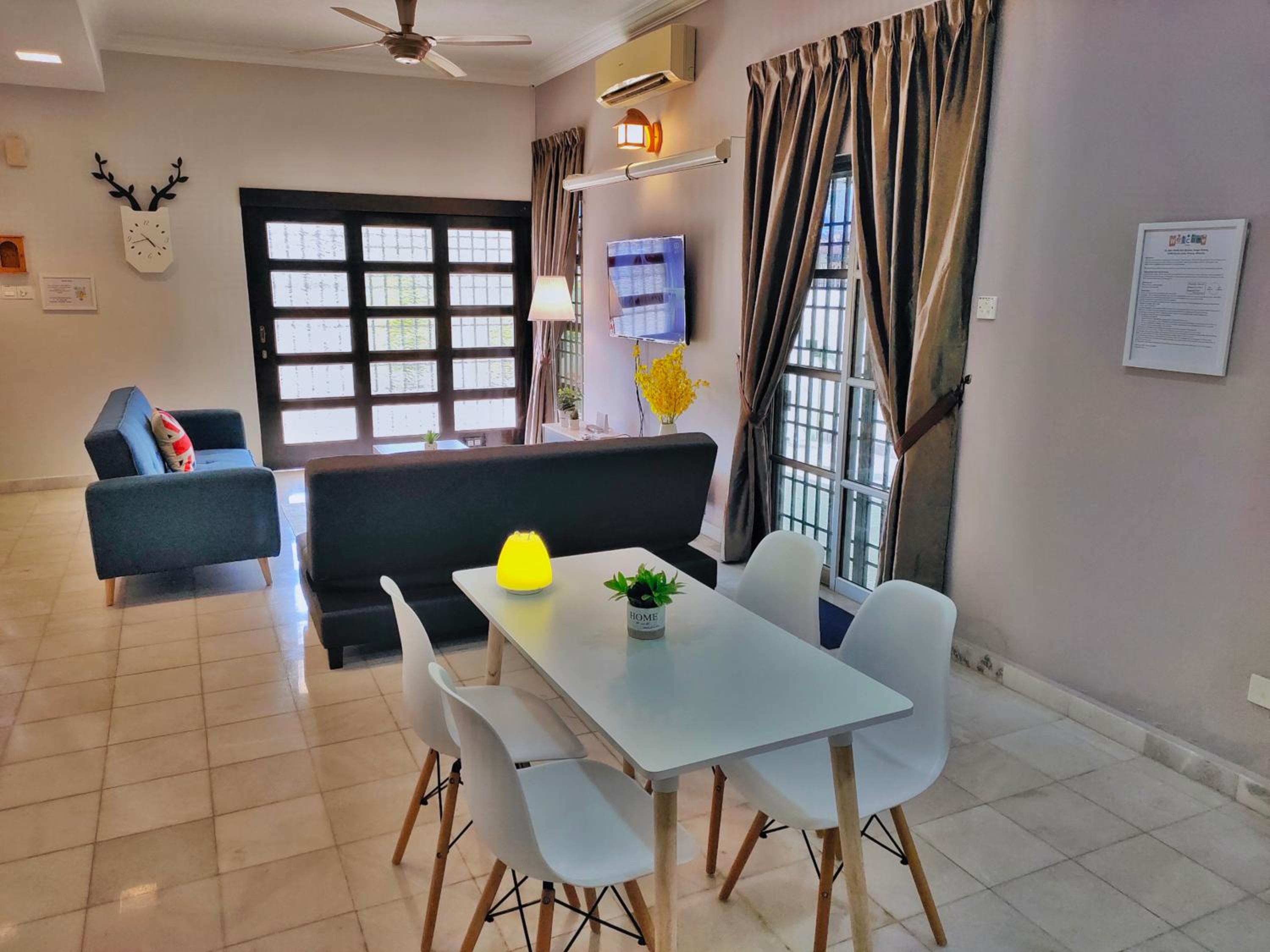 Semi-Detached, Up to 24 Pax, 3200sqft, 4 Bedrooms, 3 Bathrooms, 4 Car Parks by Star Home photo 3