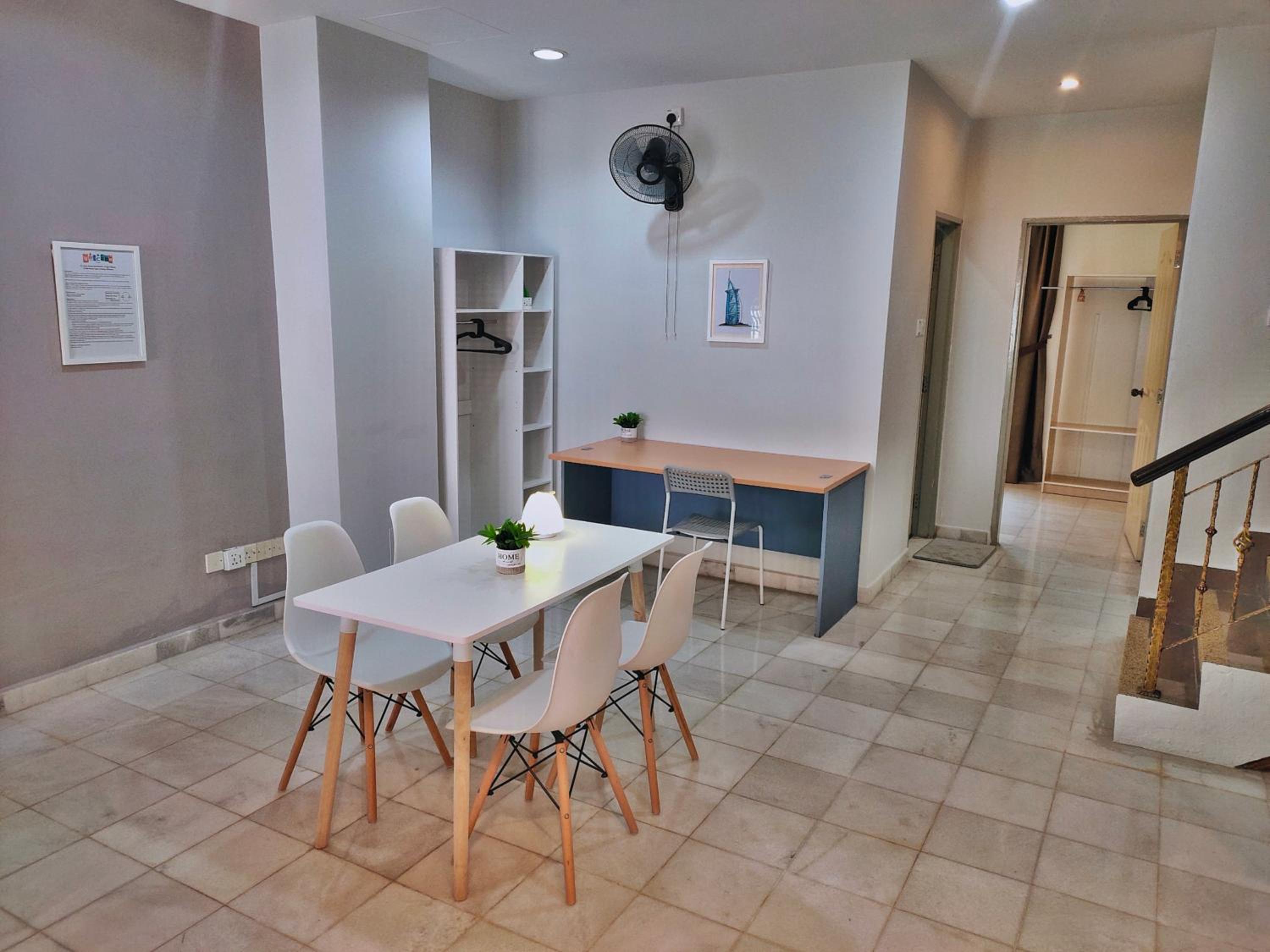 Semi-Detached, Up to 24 Pax, 3200sqft, 4 Bedrooms, 3 Bathrooms, 4 Car Parks by Star Home photo 5
