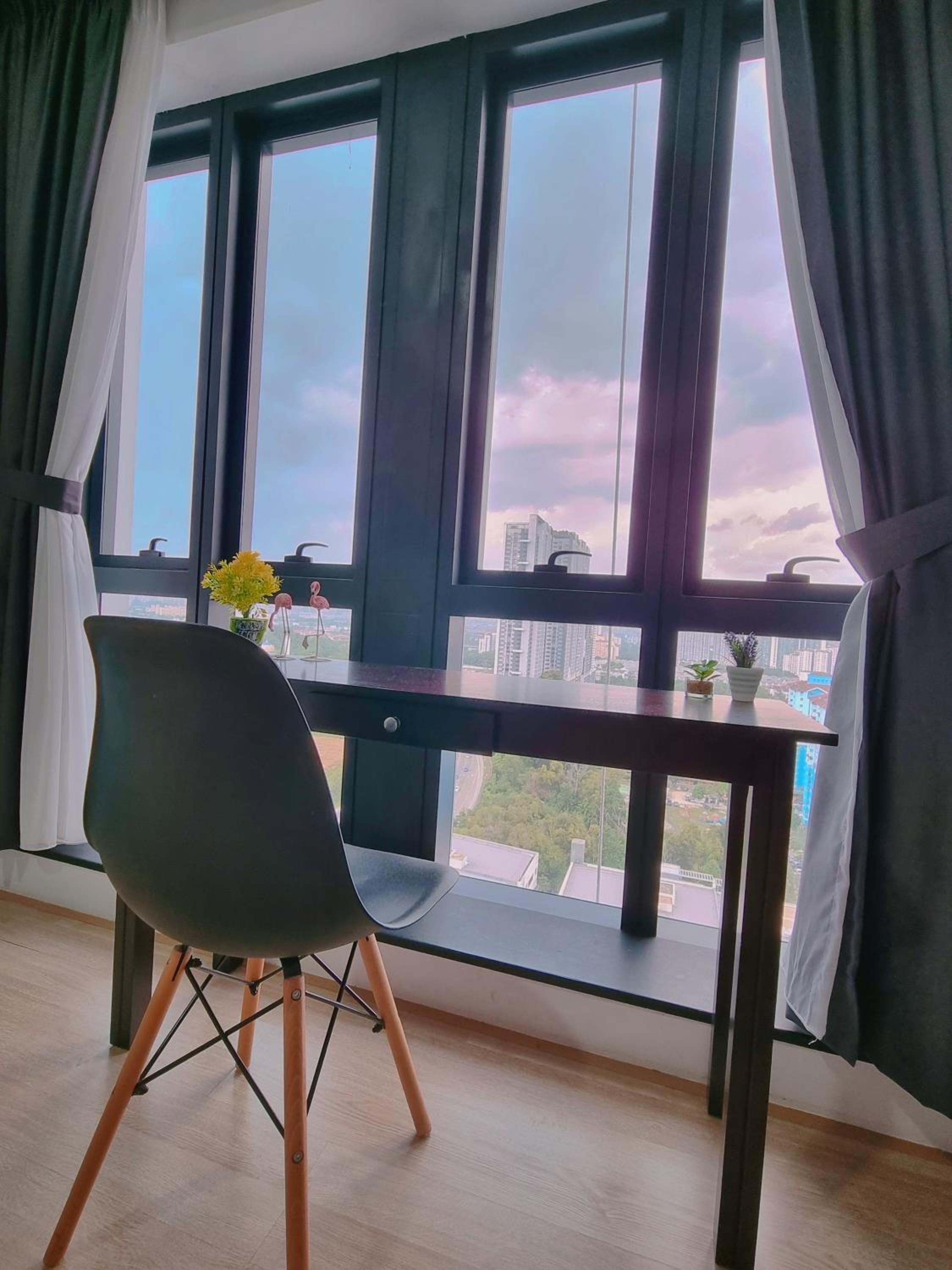 FREE Parking Revo Aurora I 2Bedroom l 5pax I Pavilion2