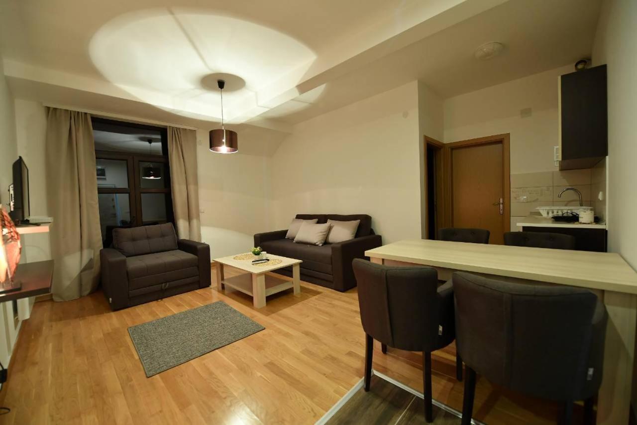 Dvori Apartments