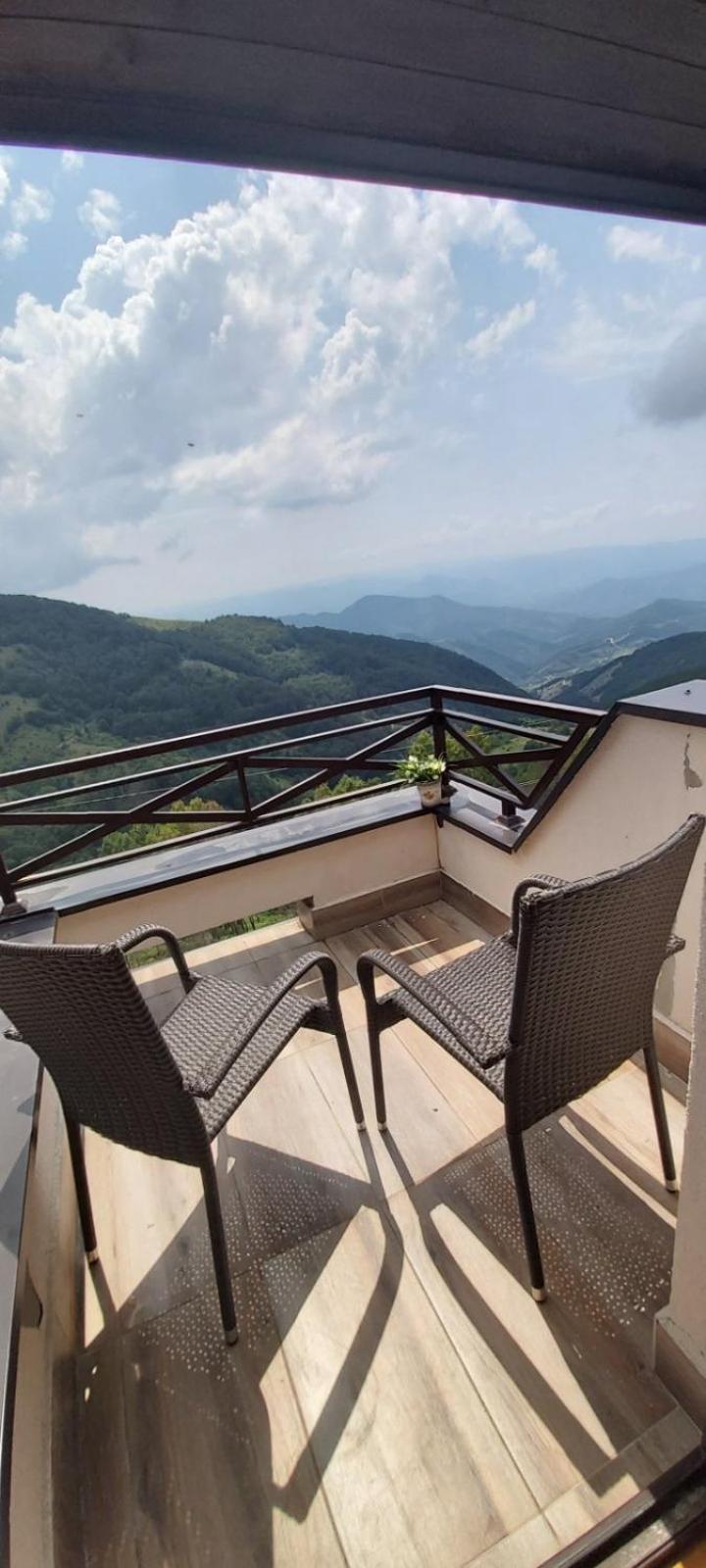 Dvori Apartments