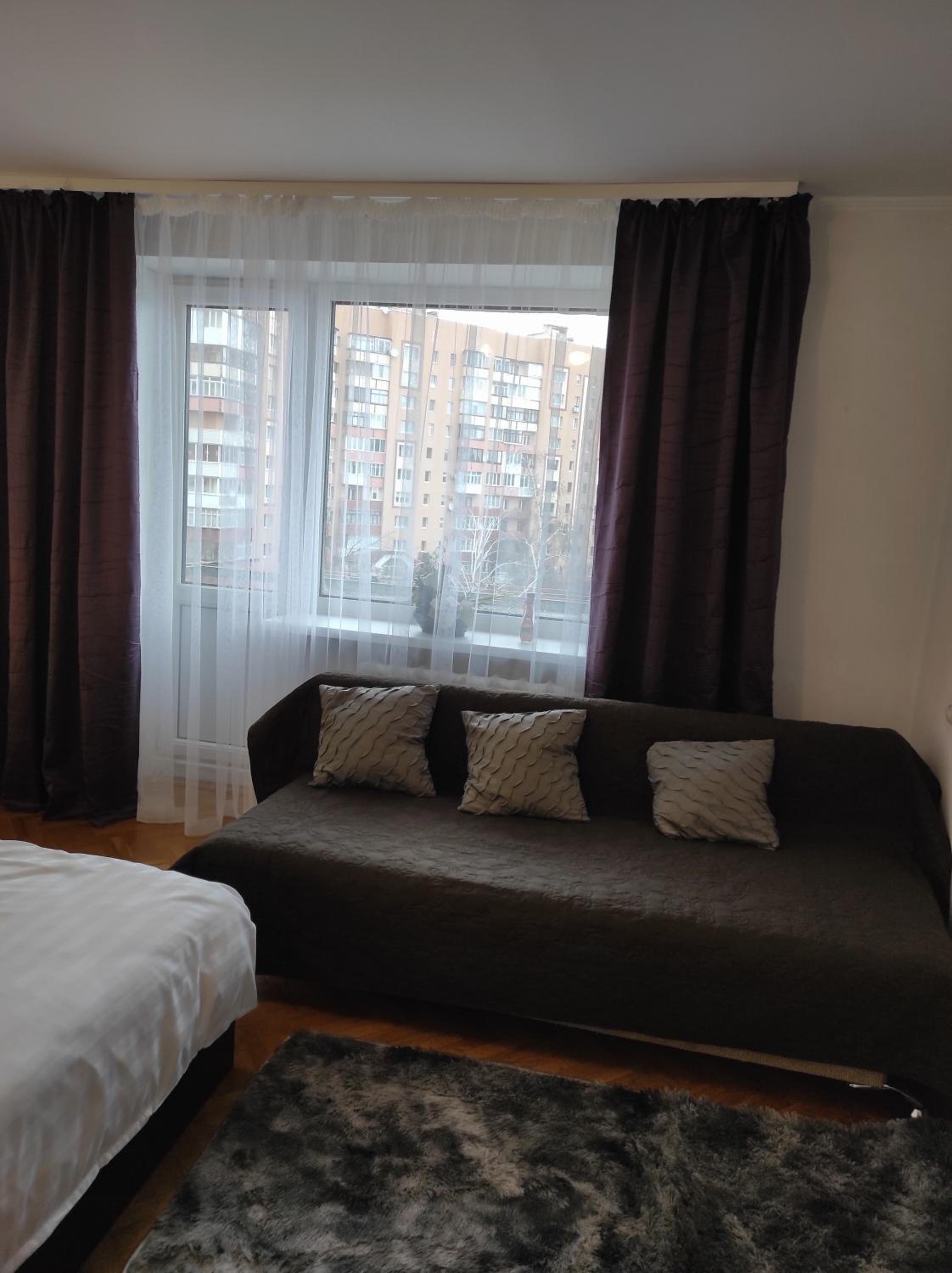 Comfortable apartments in centre with 3 bedrooms view 2
