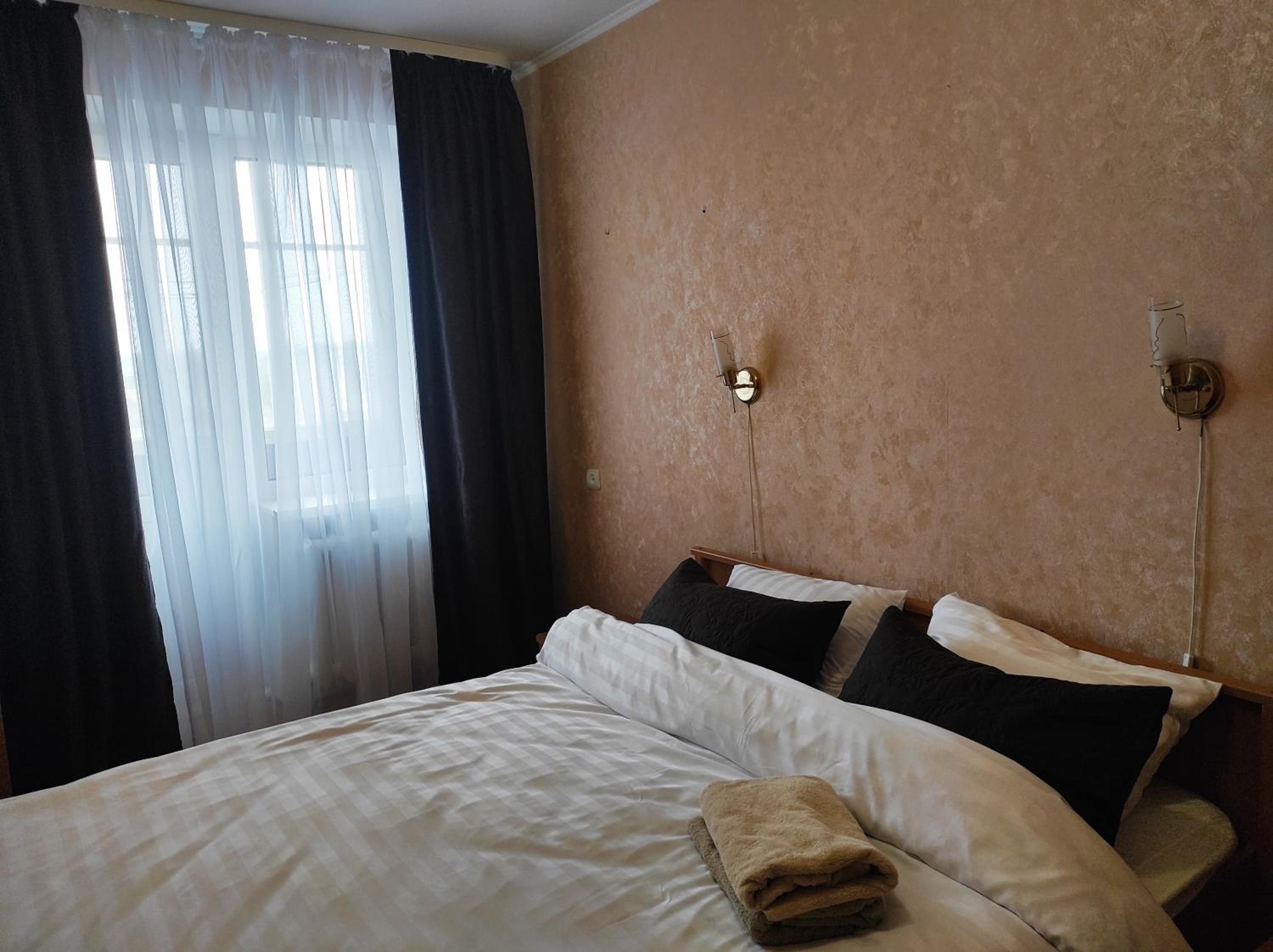 Comfortable apartments in centre with 3 bedrooms view 3