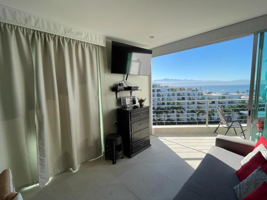 Beautiful Aria Ocean view 5