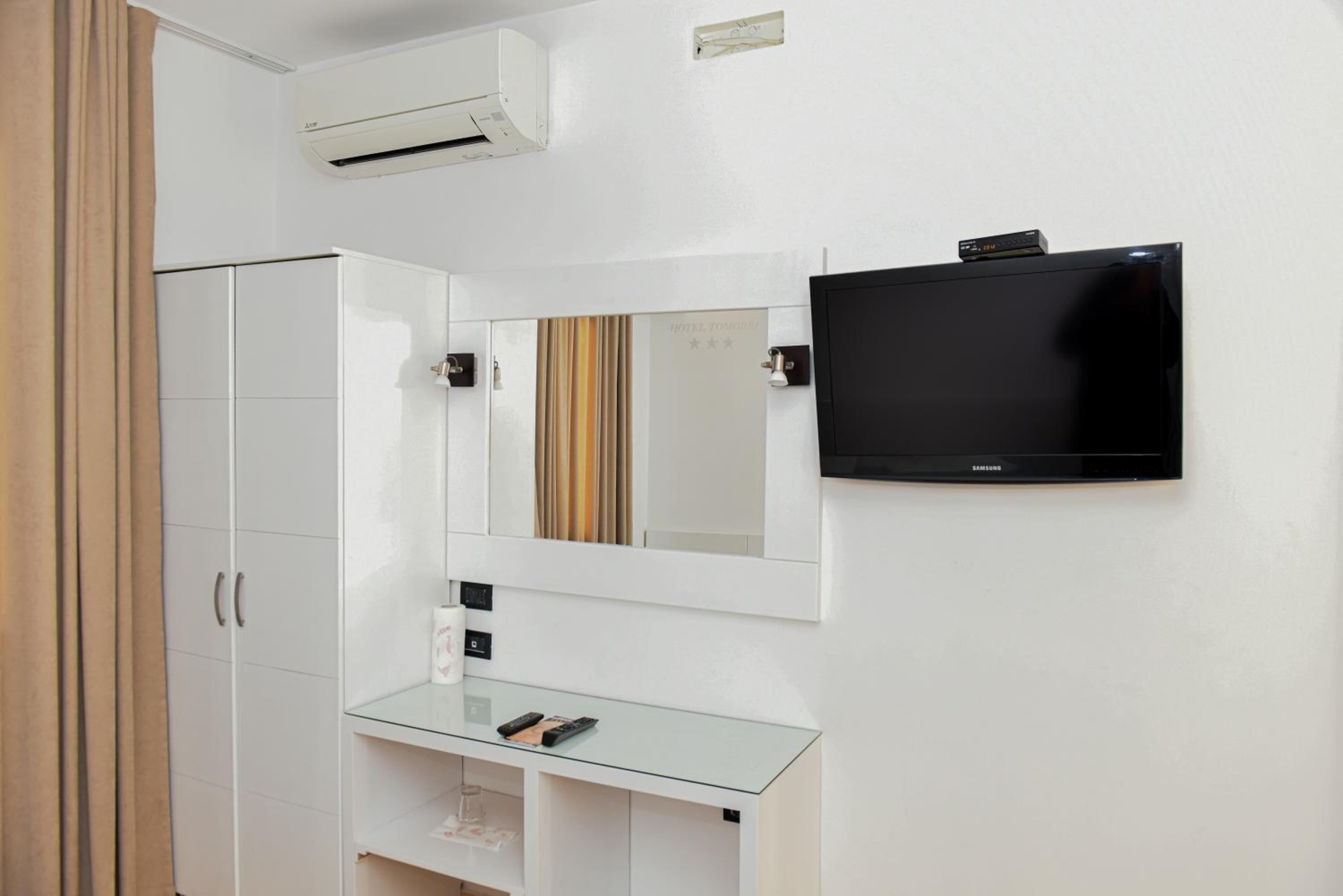 Hotel Tomorri, photo 51