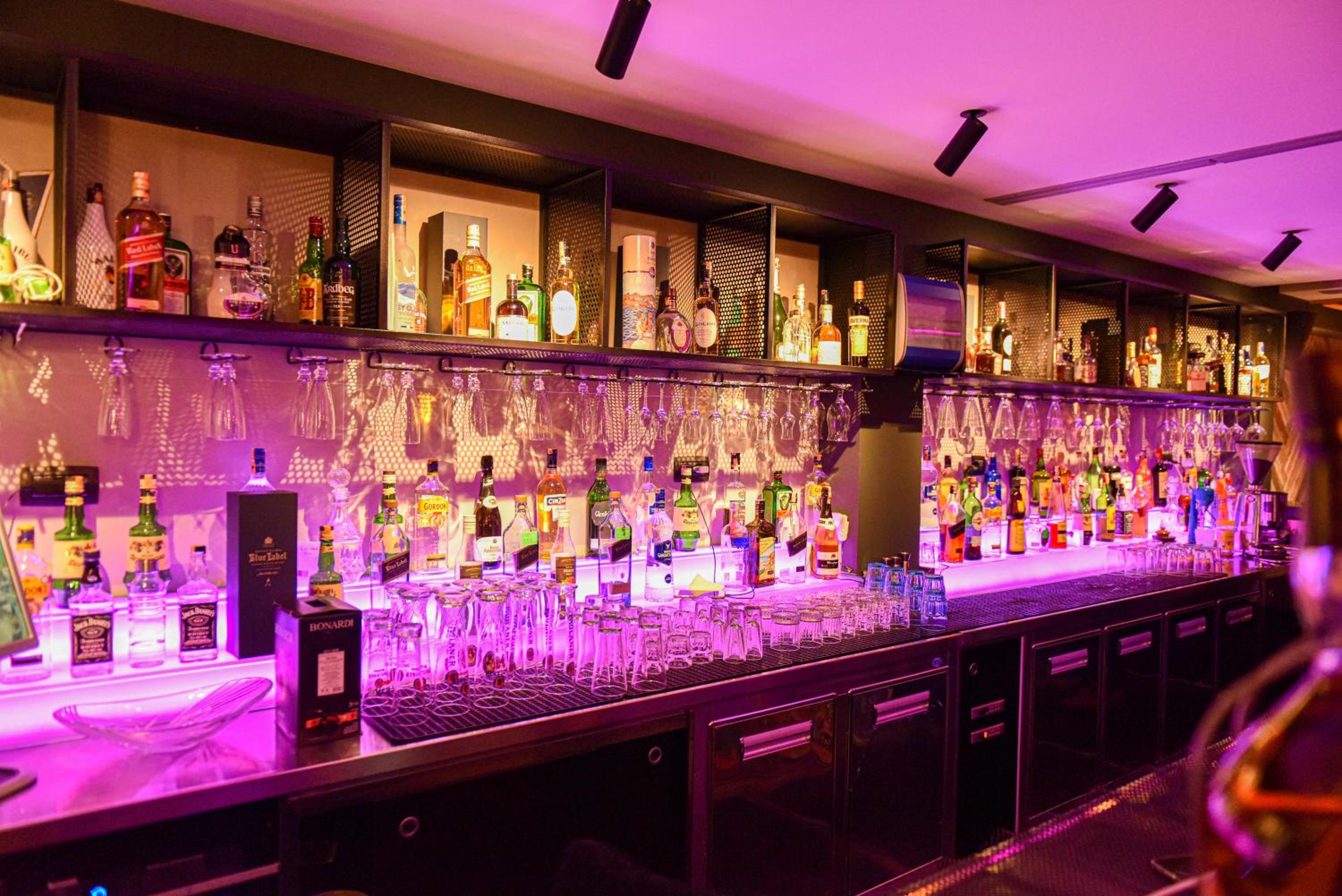 bar