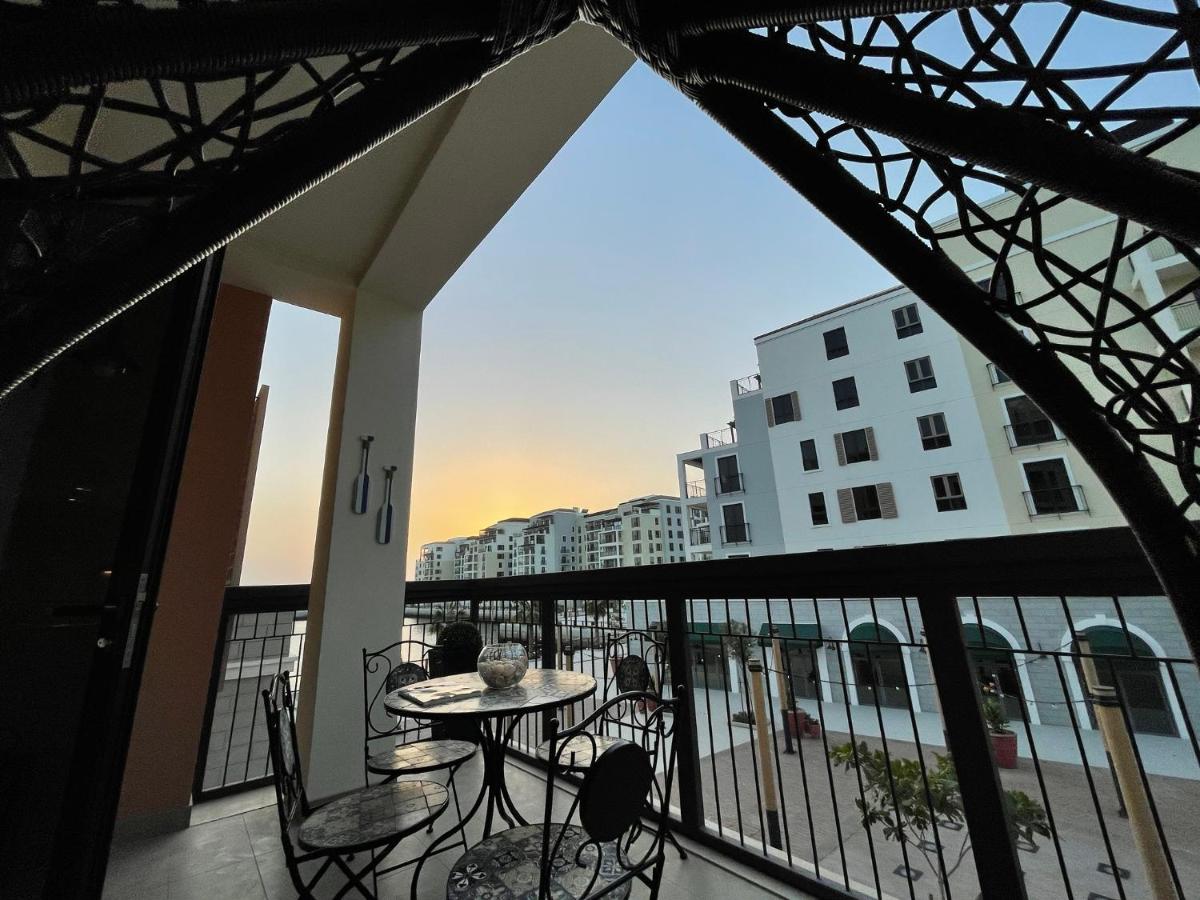 Ultimate Stay - 4 Beds - La Mer - Sunset Marina View