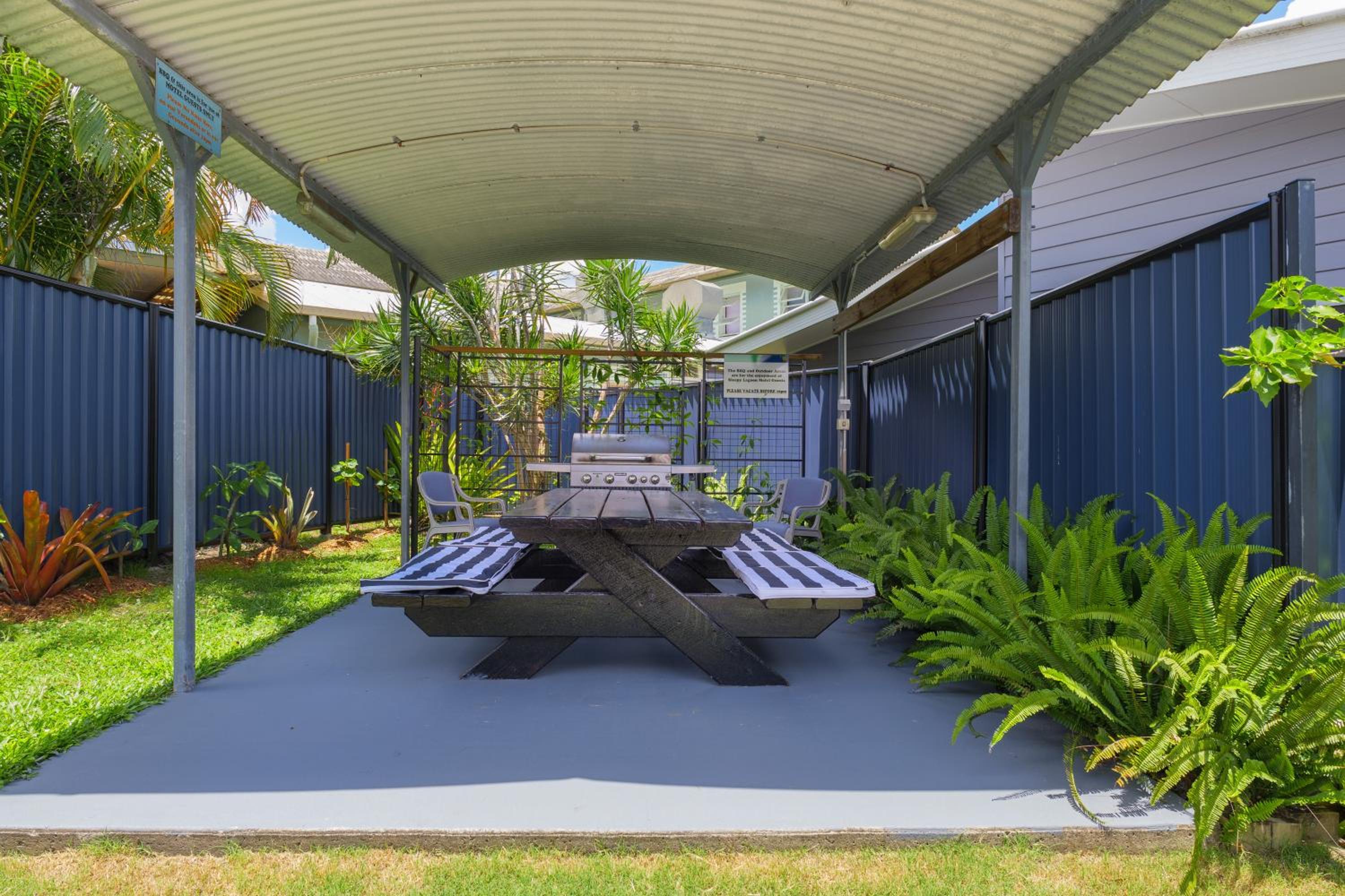 Tin Can Bay's Sleepy Lagoon Motel