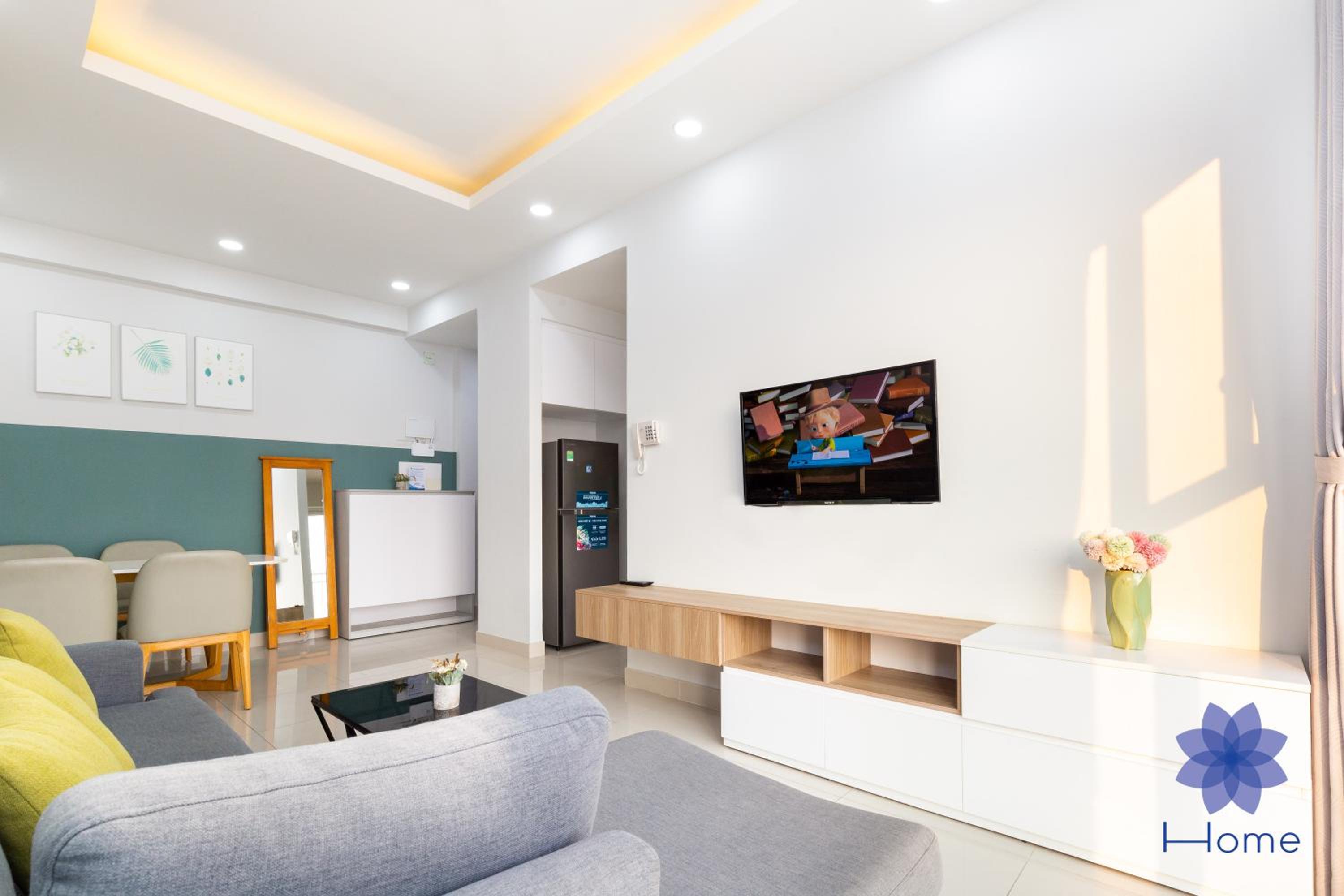 Home, Cosy&Luxury Apartment - 5mins to Airport, Free Pool&Gym, Airport Pick up Service