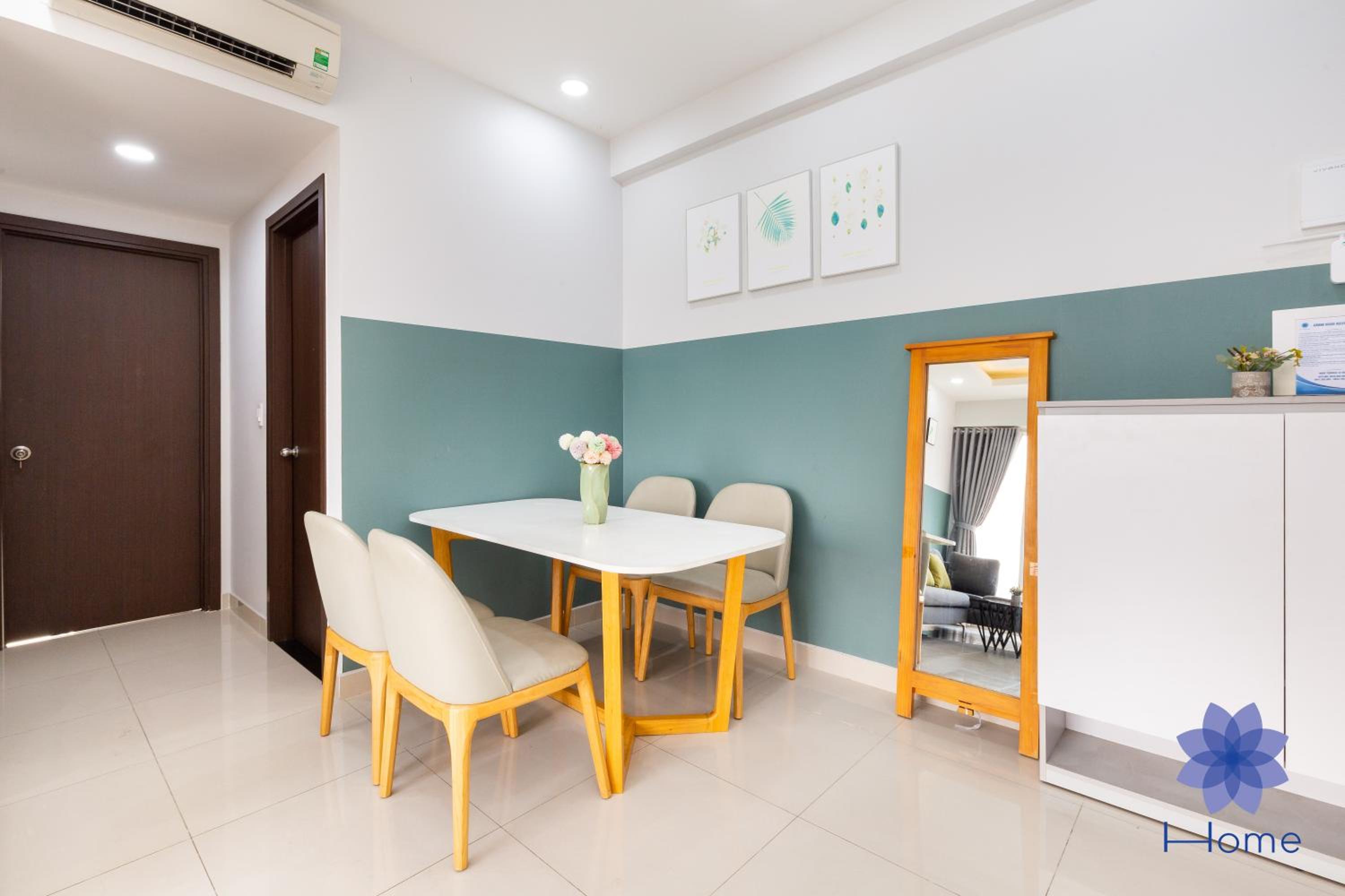 Home, Cosy&Luxury Apartment - 5mins to Airport, Free Pool&Gym, Airport Pick up Service