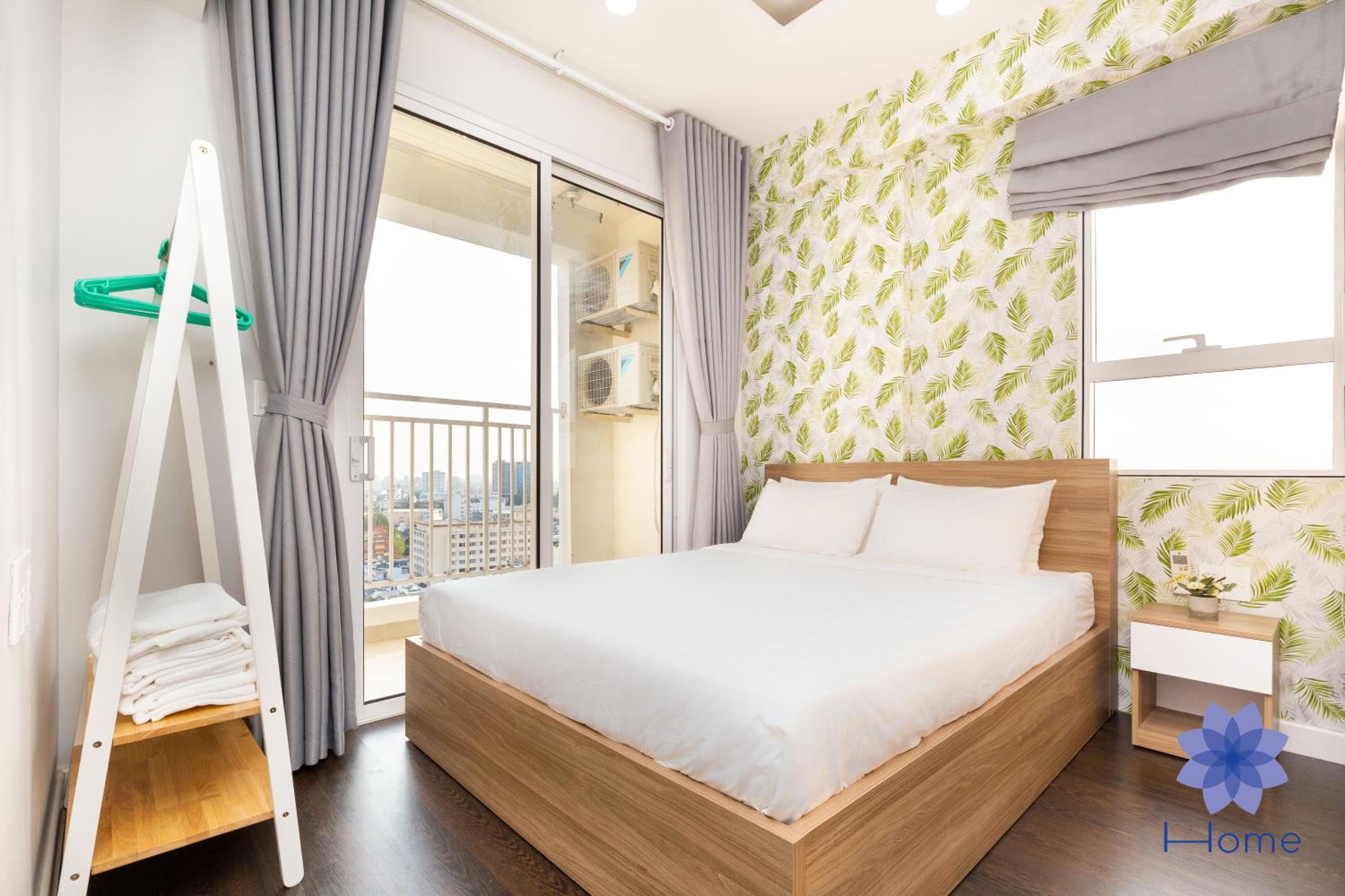 Home, Cosy&Luxury Apartment - 5mins to Airport, Free Pool&Gym, Airport Pick up Service