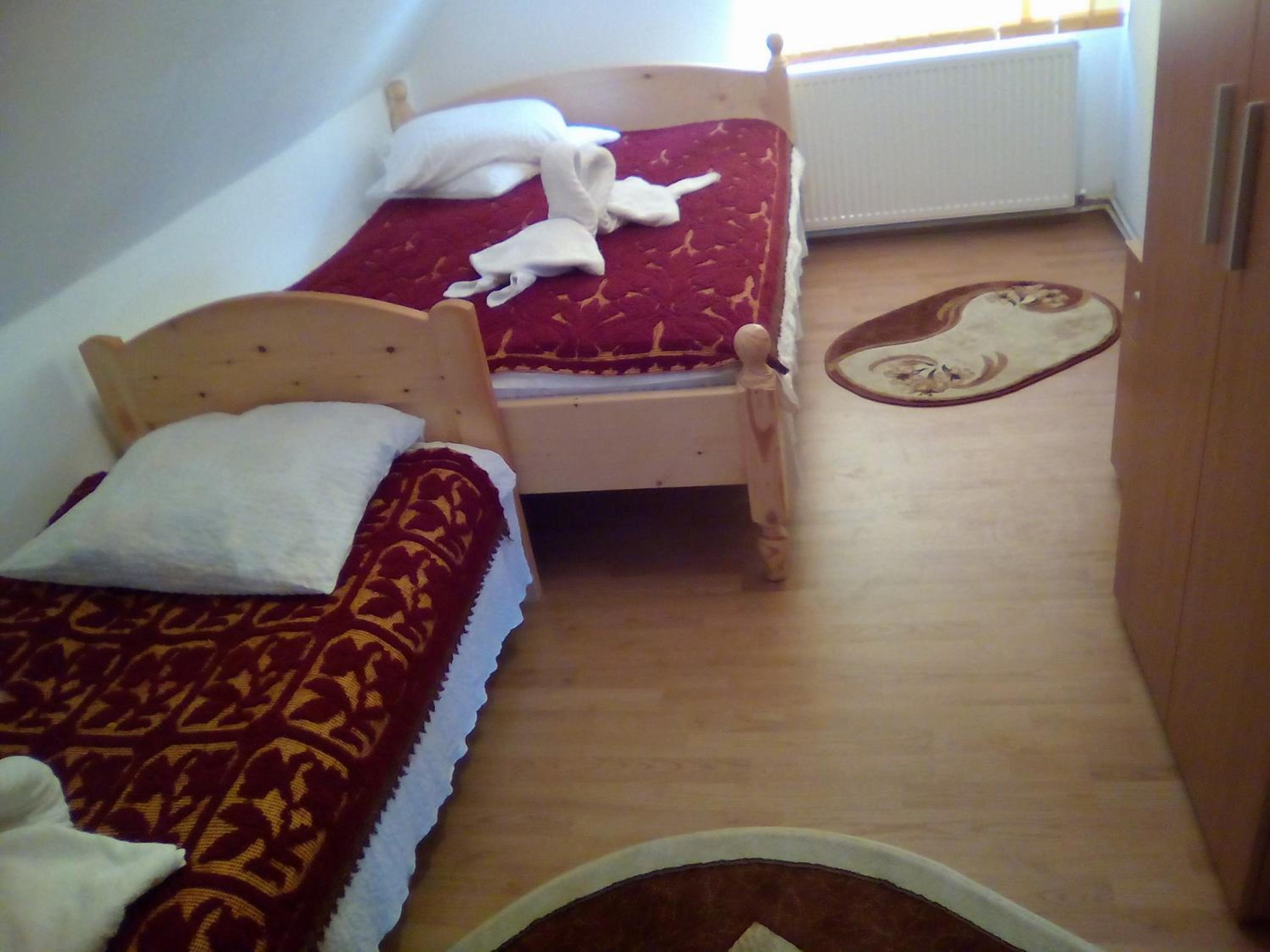 Pensiunea Irina 1 si 2