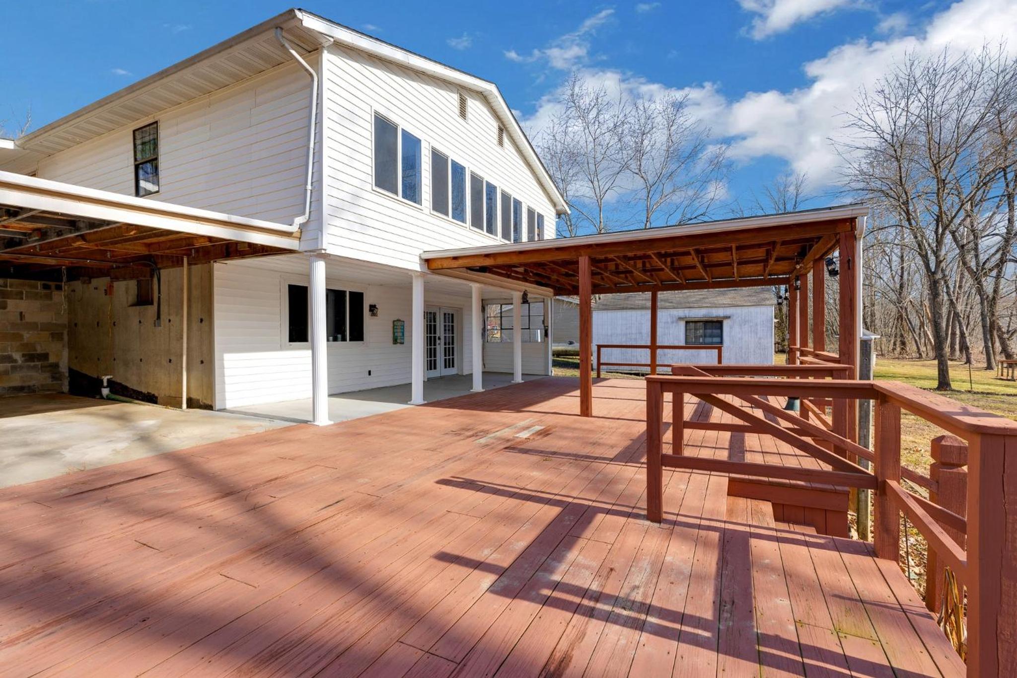 Waterfront Retreat at Rockaway with Fishing Dock home view 3
