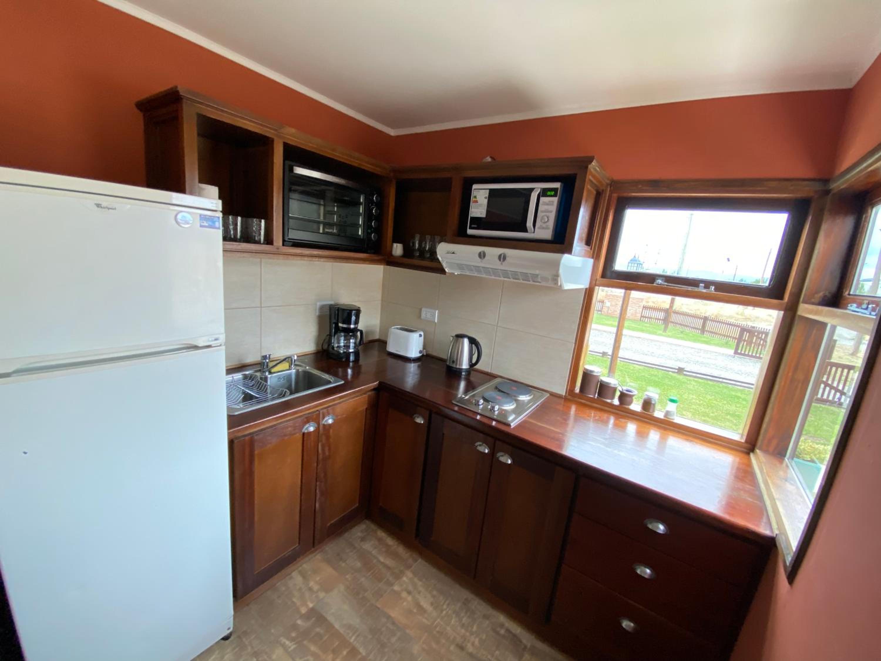 Patagonia Austral Suites - Cabaña con servicio de hotel - DESAYUNO INCLUIDO!