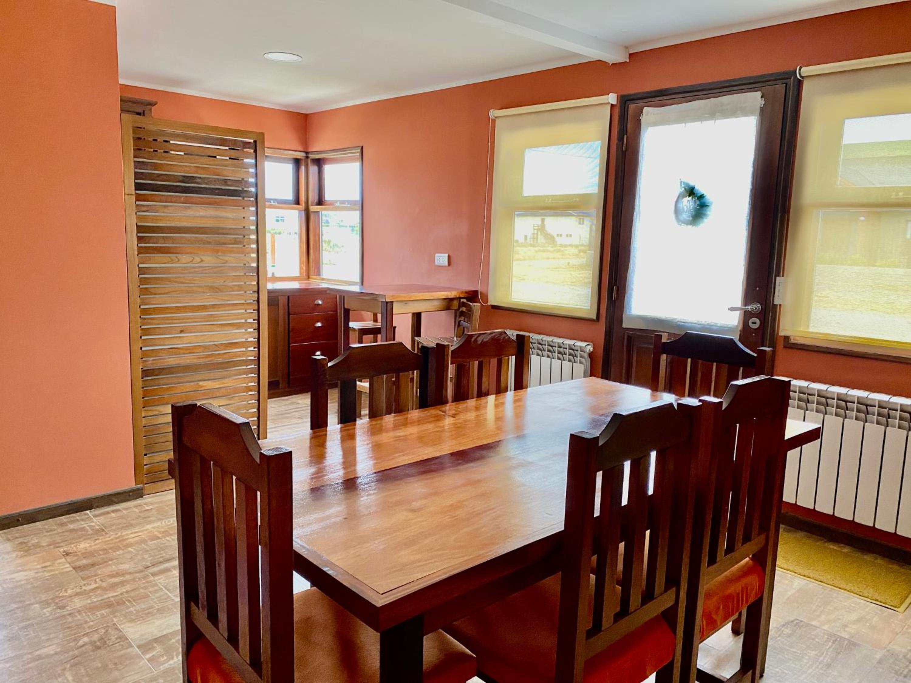Patagonia Austral Suites - Cabaña con servicio de hotel - DESAYUNO INCLUIDO!