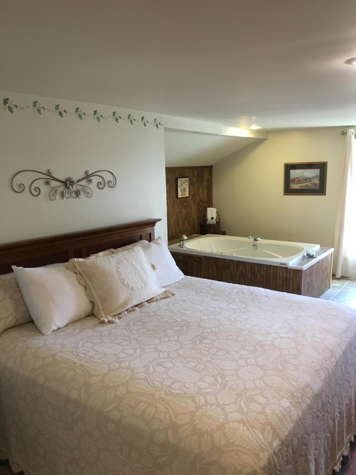 Oak Valley Inn and Suites