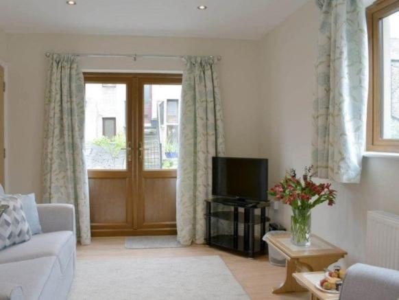 Rosebank Cottage view 3
