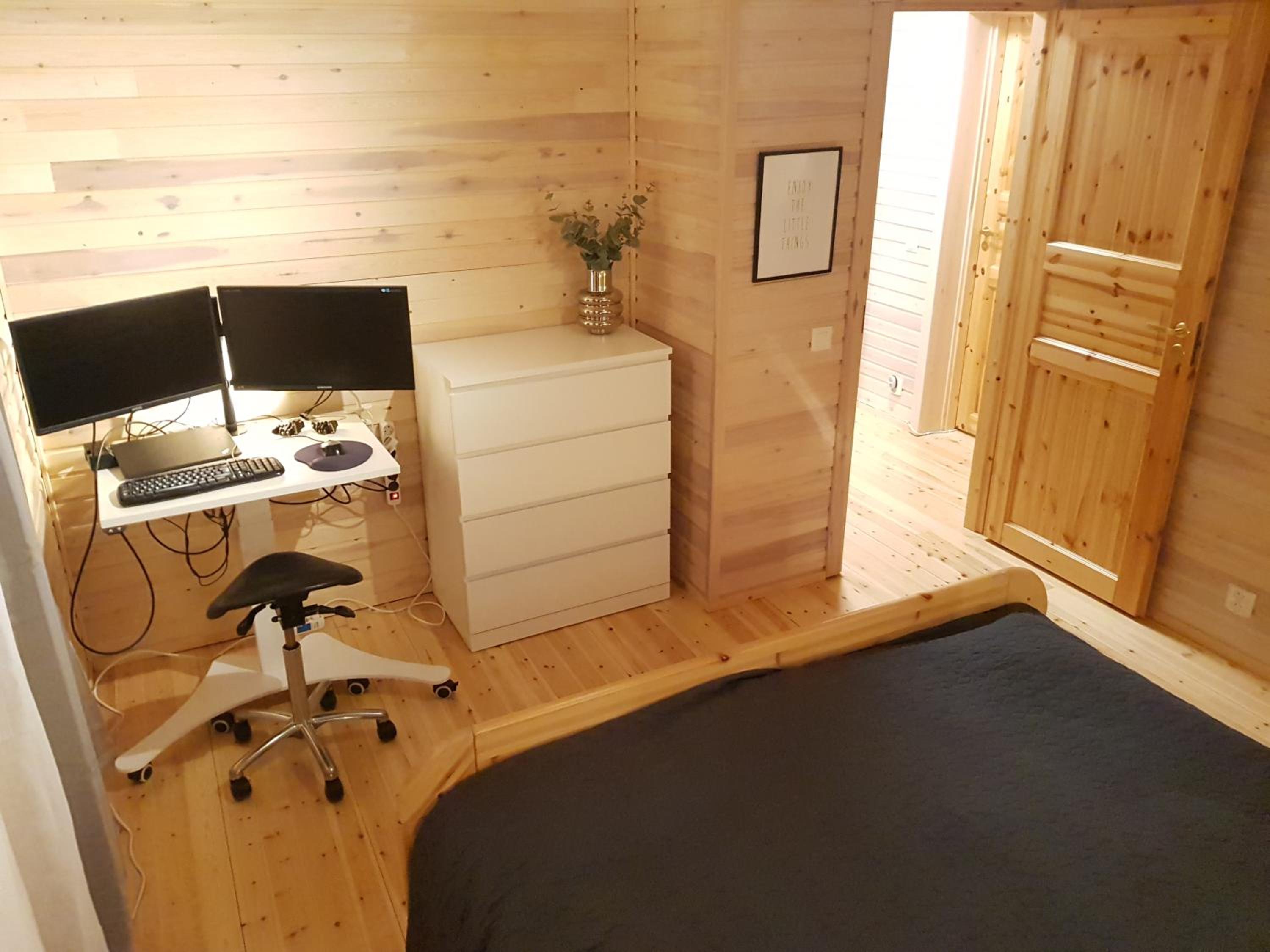 Photo 10