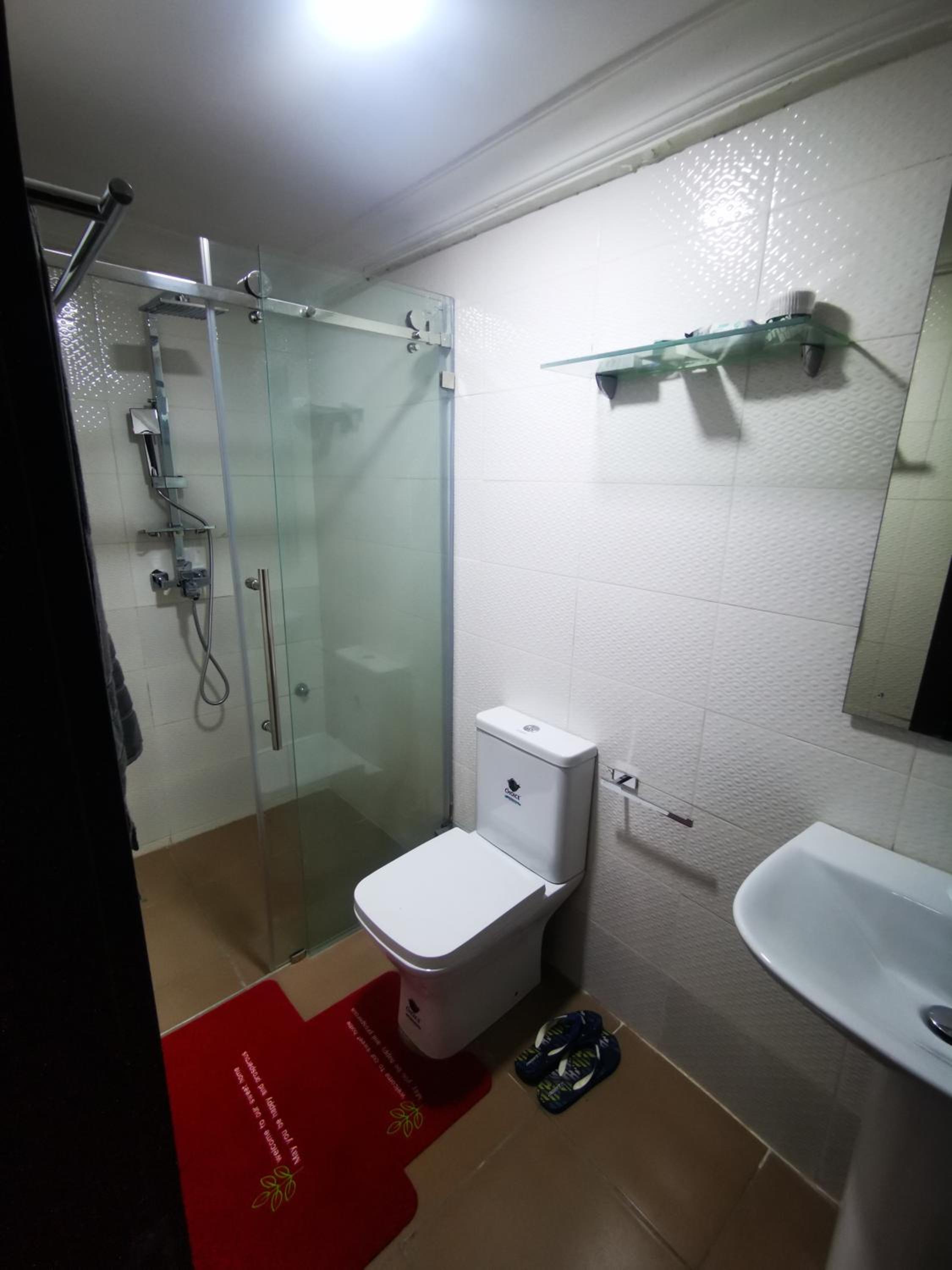 Cozy 2-bedroom Getaway with Pool - Wuse 2. Abuja view 4