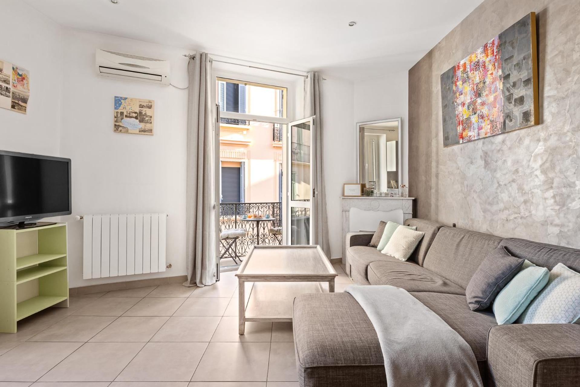 Appartement 2P centre de Cannes avec balcon photo 3