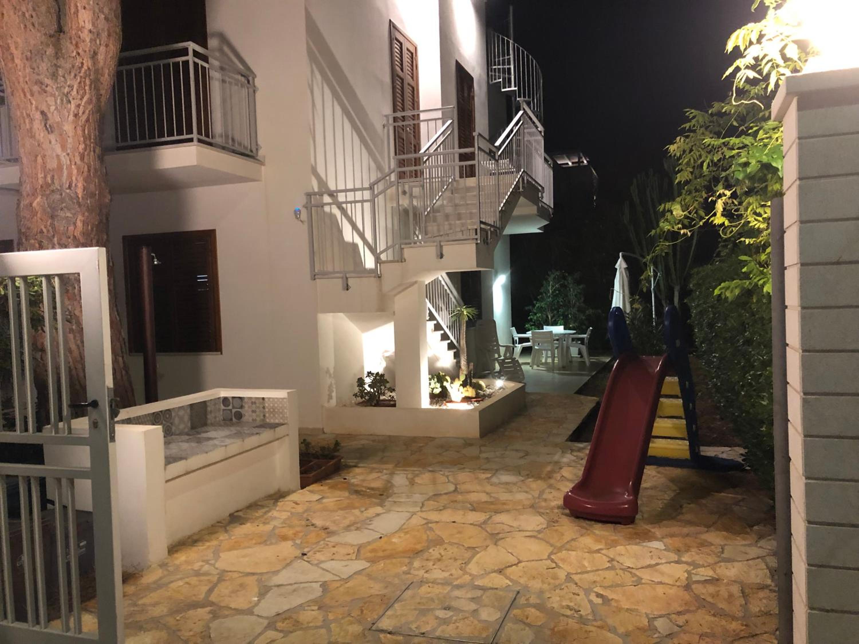 Photo 41