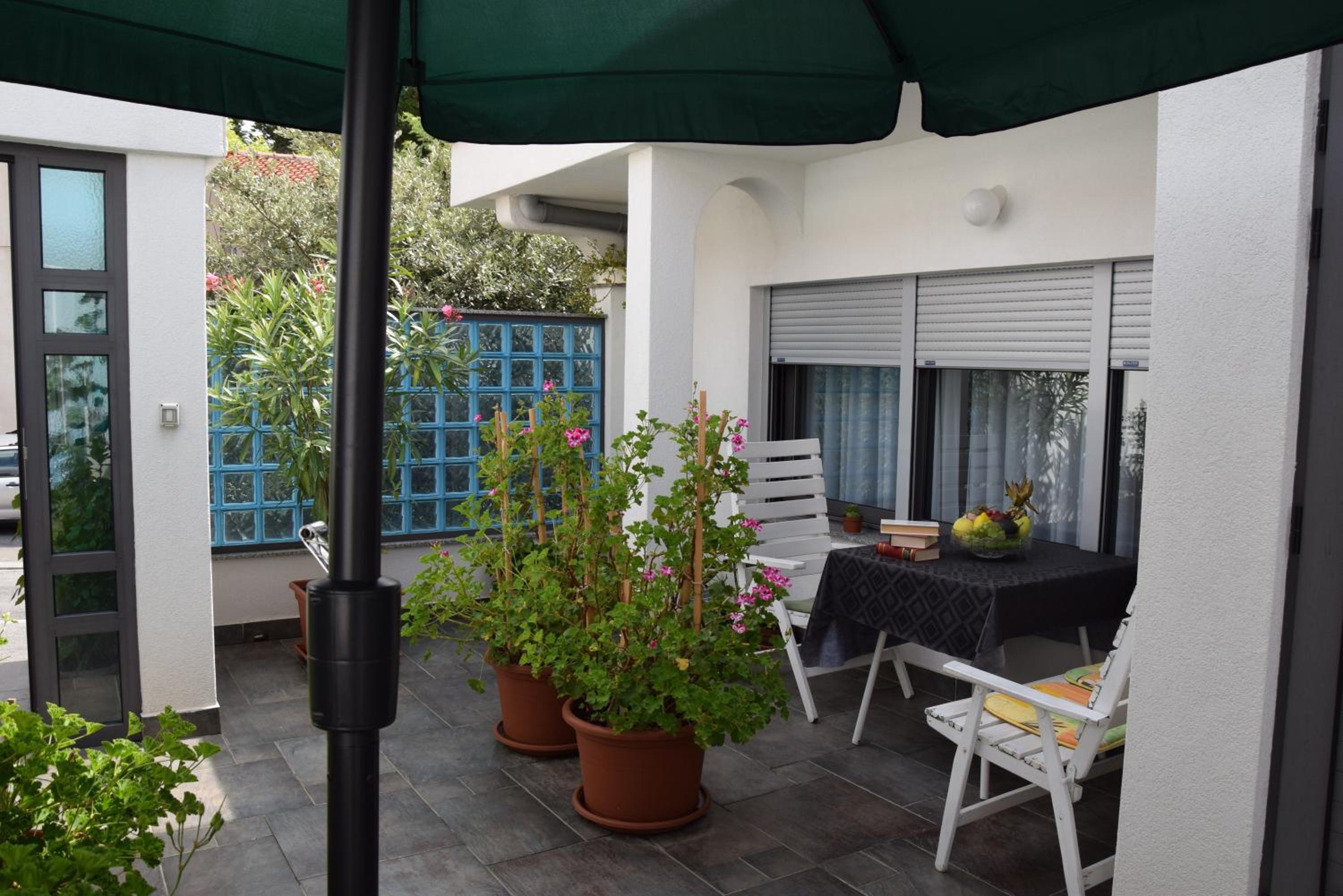 Apartments Crobeg