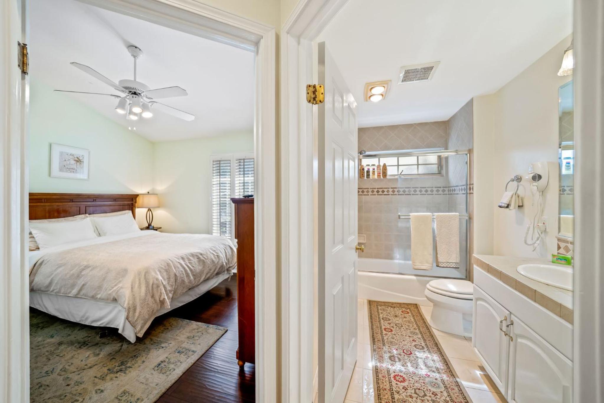 Hollywood Hills Homestay