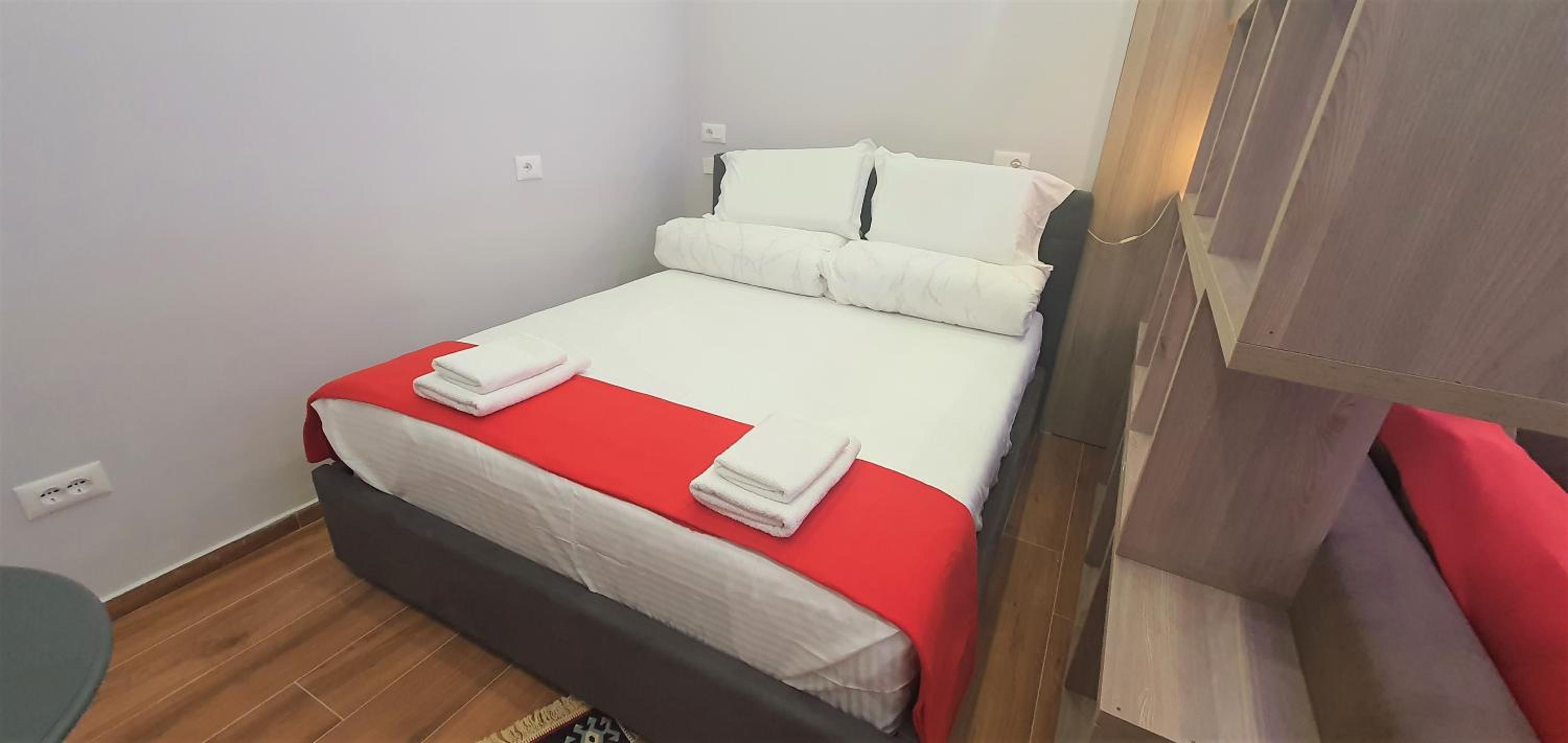 Eni`s Apartments