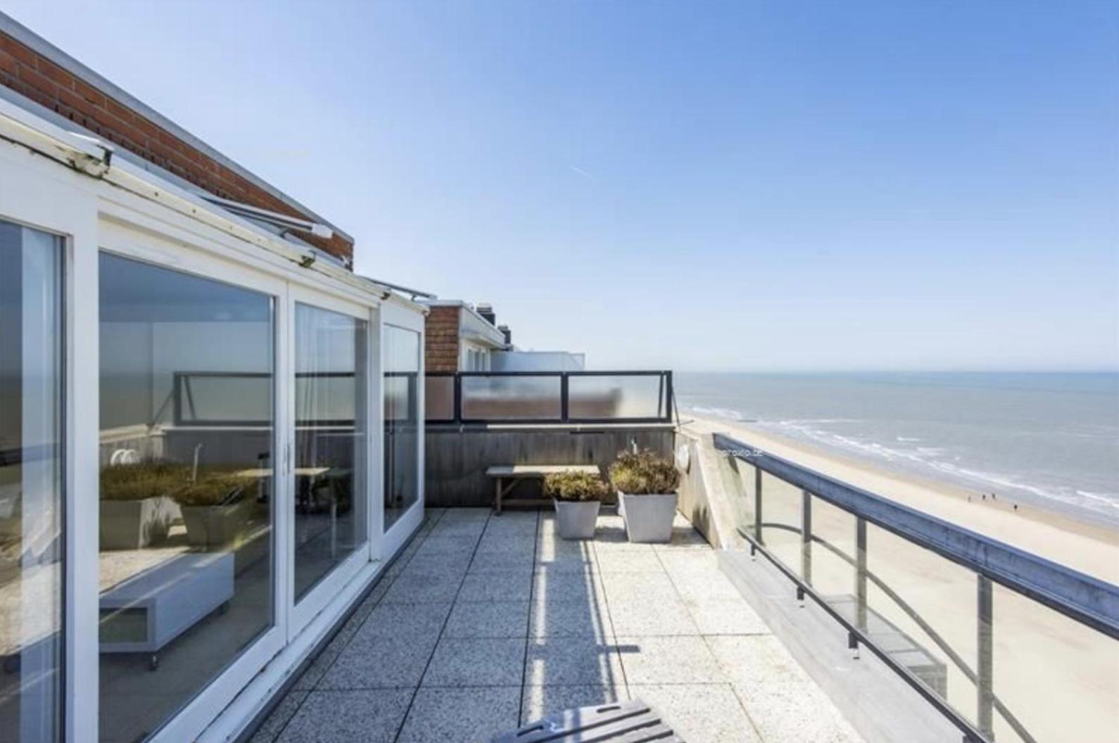 Penthouse app met imposant & eindeloos zeezicht