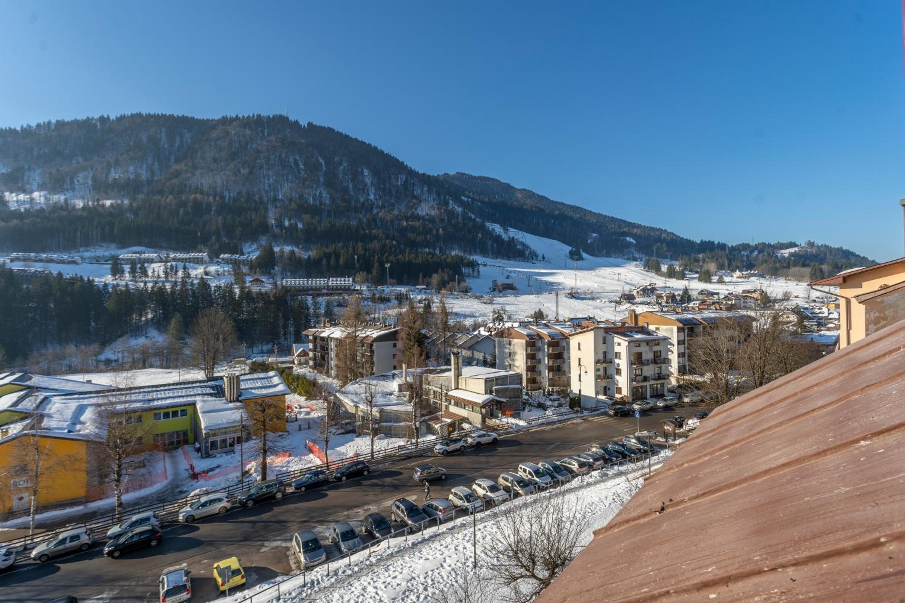 GuestHost - Penthouse Central apartments vista Monte Priesnig