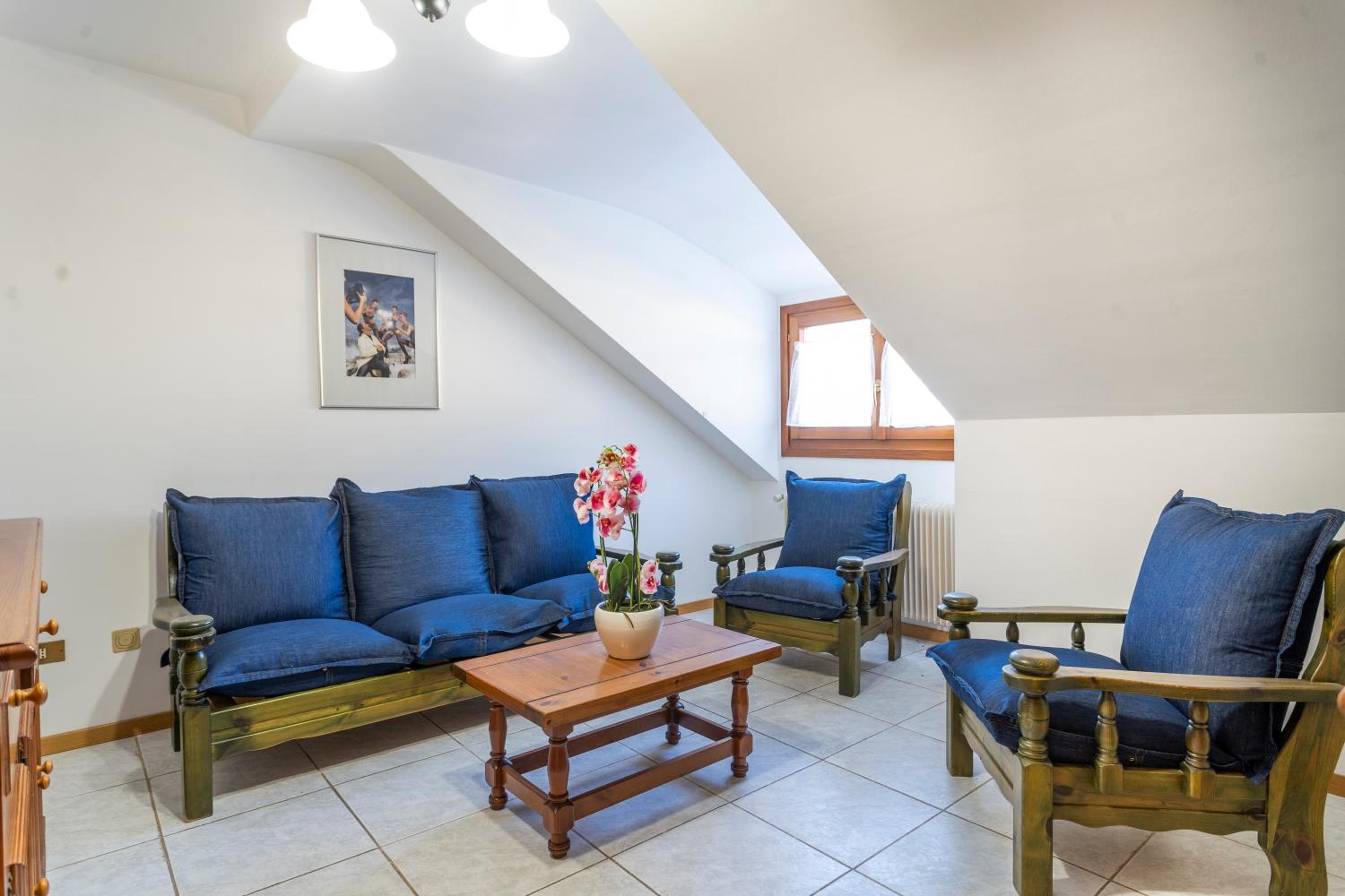 GuestHost - Penthouse Central apartments vista Monte Priesnig