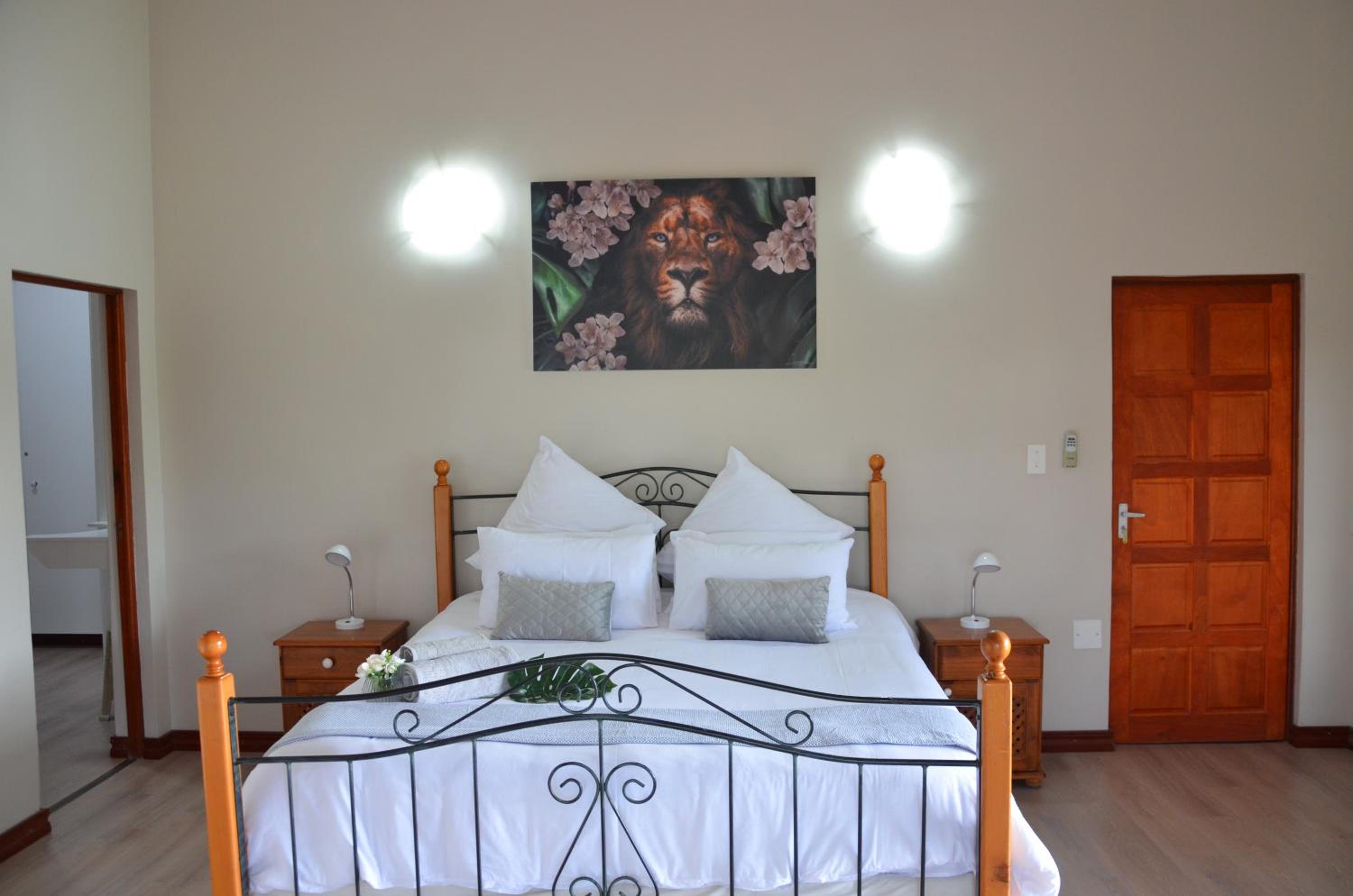 Muqurati Lodge - Dinokeng Game Reserve view 5