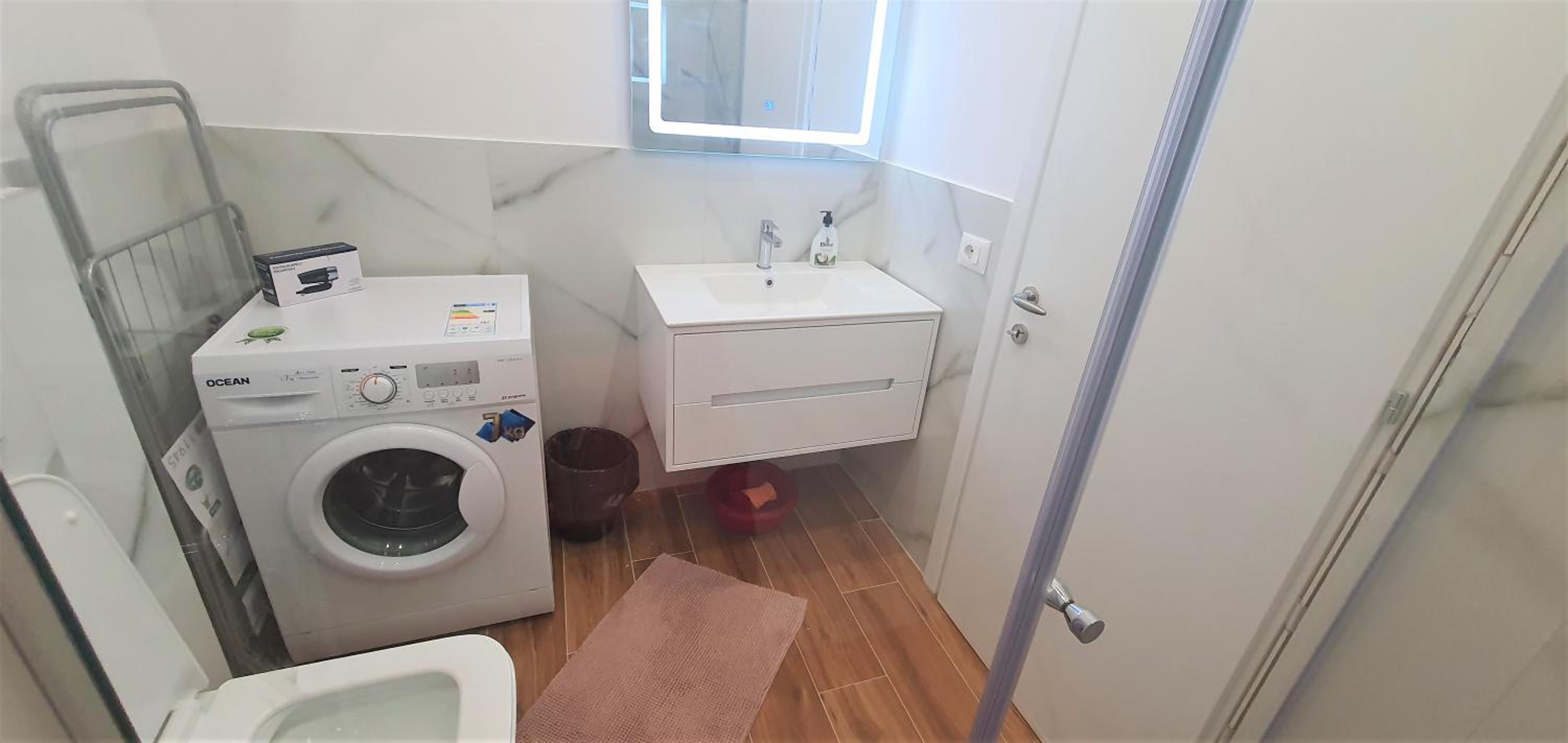 Eni`s Apartments