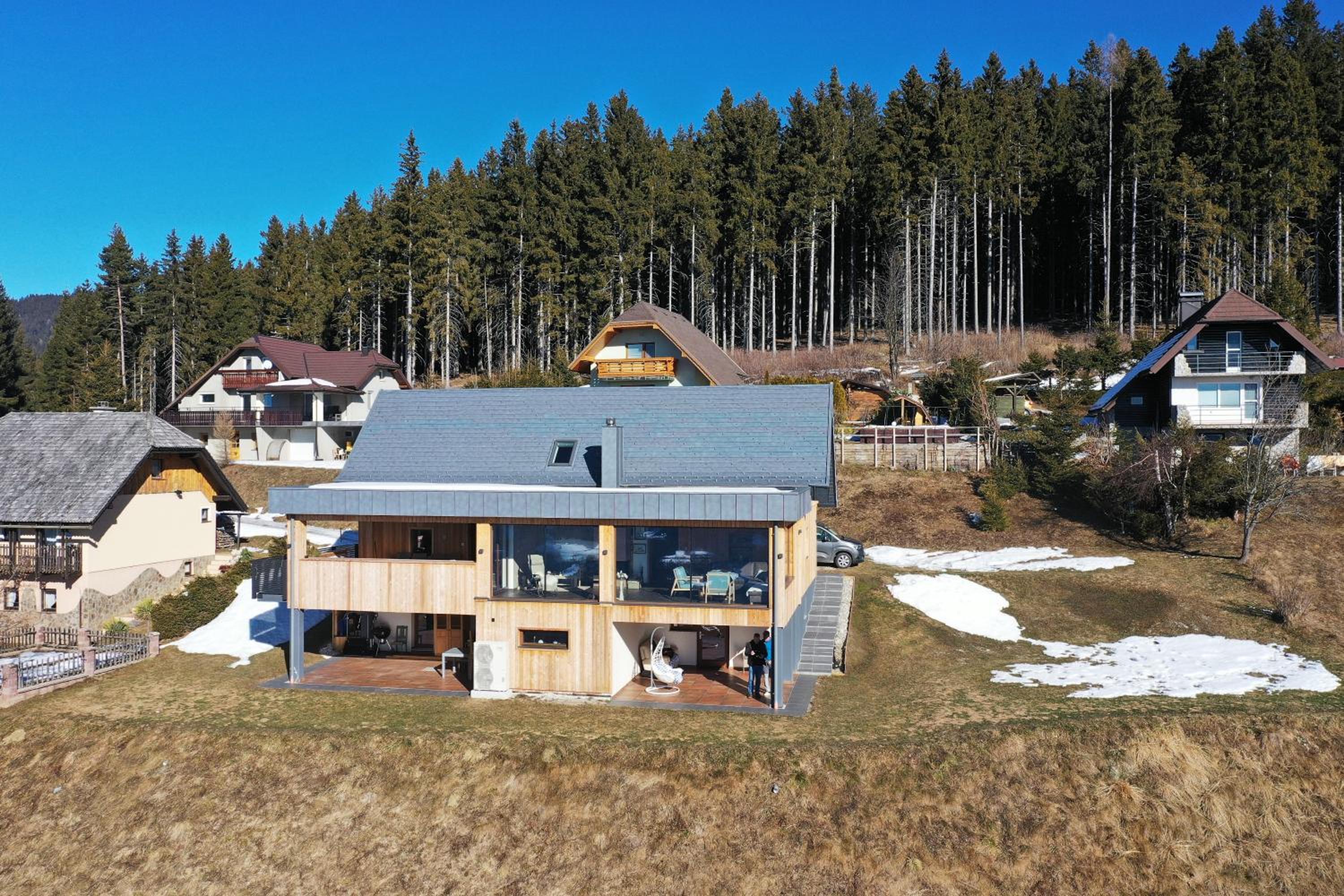 Studio 1111 with Sauna & Hot Tub view 5