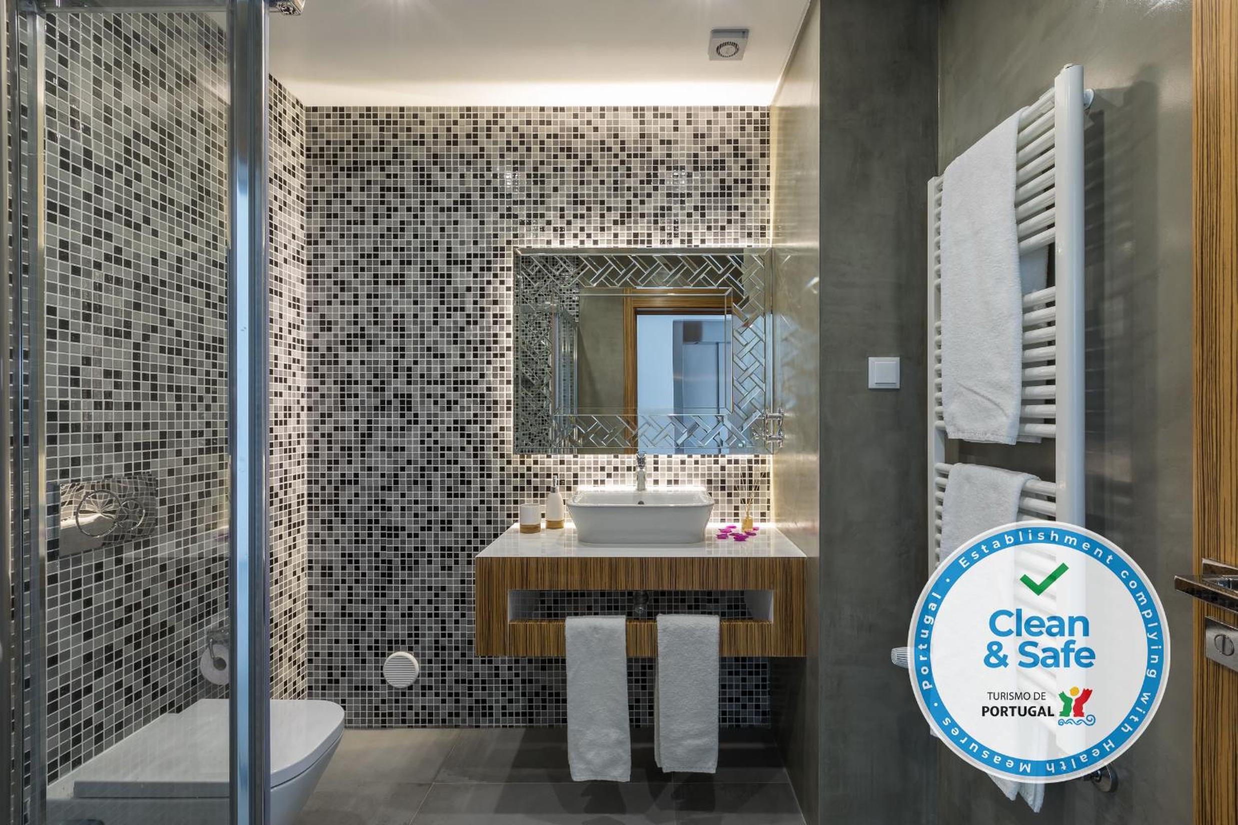 Luxury 47 en Albufeira — bathroom