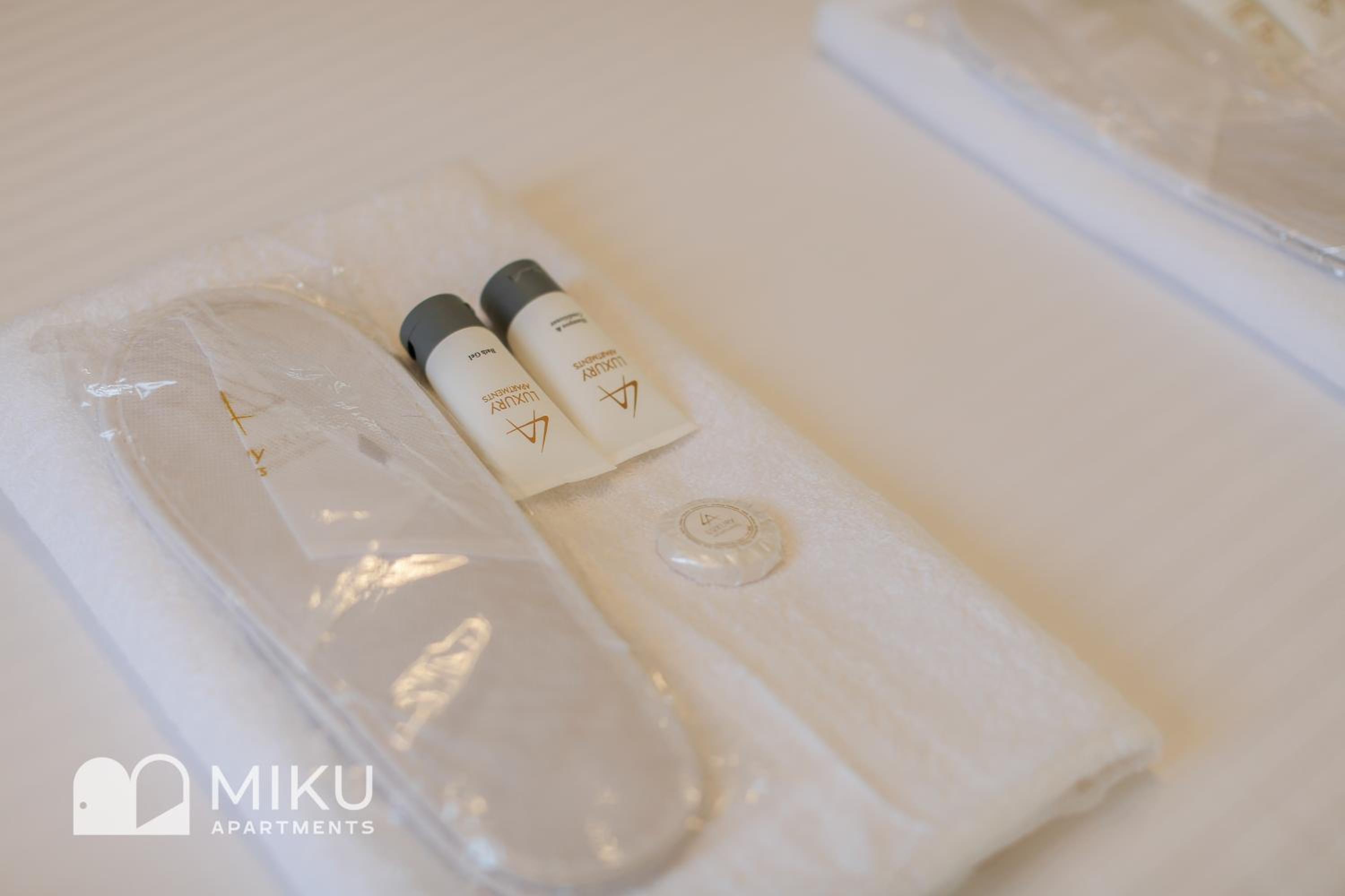 Miku Apartment - Bright 1 Bedroom Apartment At Olympic Residence