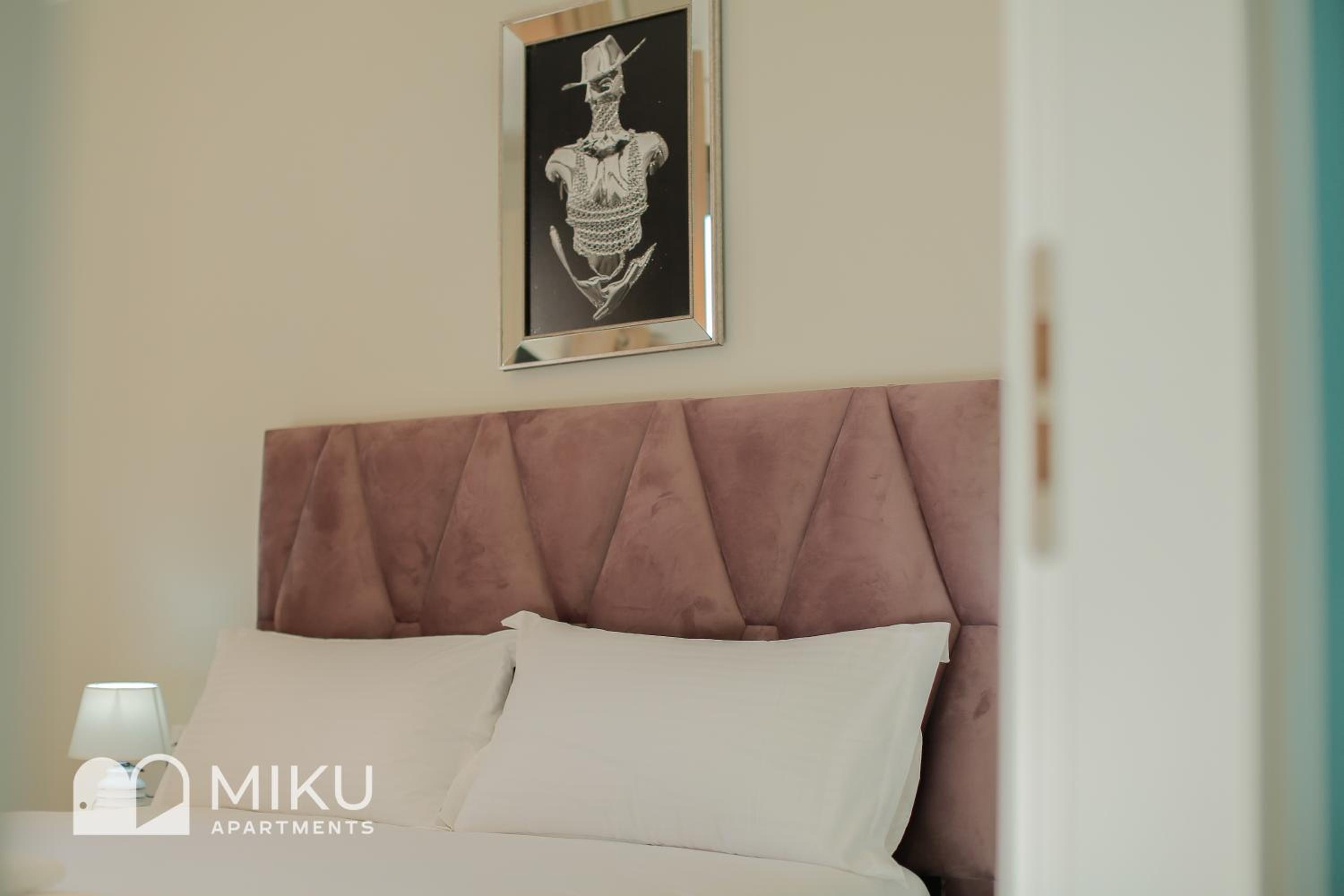 Miku Apartment - Bright 1 Bedroom Apartment At Olympic Residence