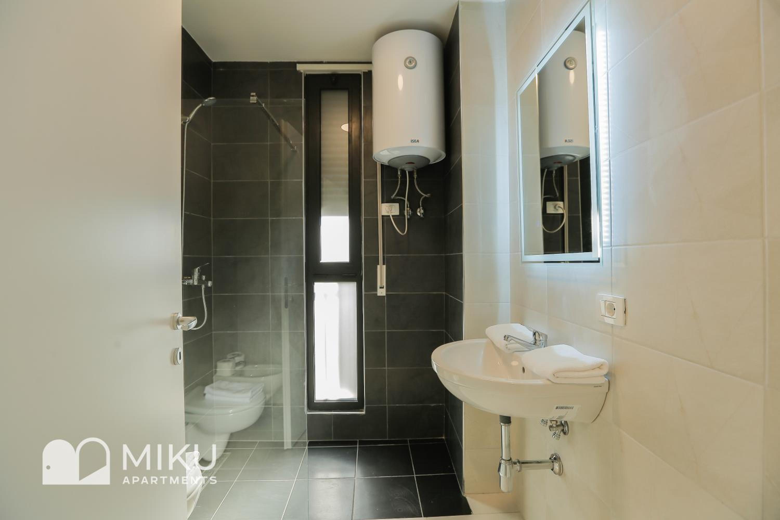 Miku Apartment - Bright 1 Bedroom Apartment At Olympic Residence