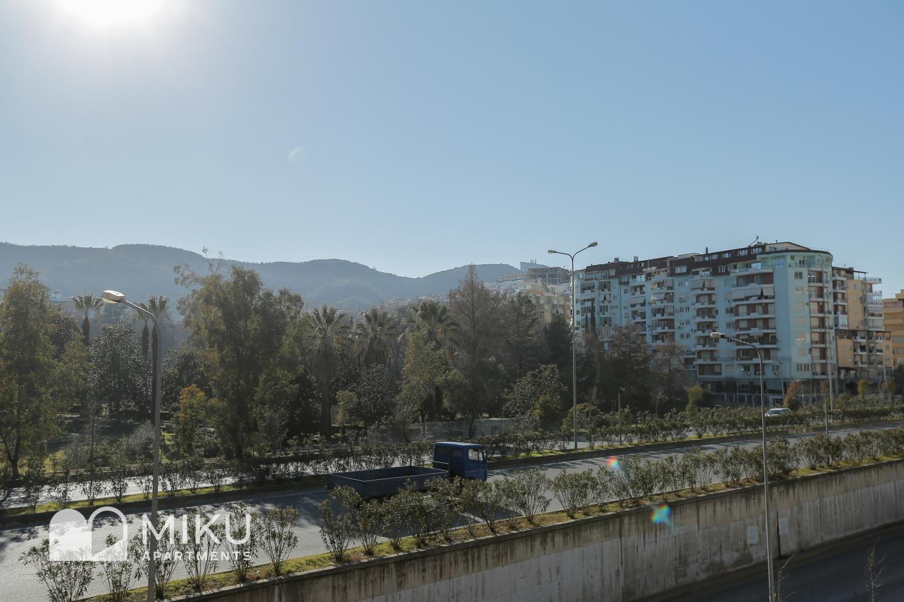 Miku Apartment - Bright 1 Bedroom Apartment At Olympic Residence
