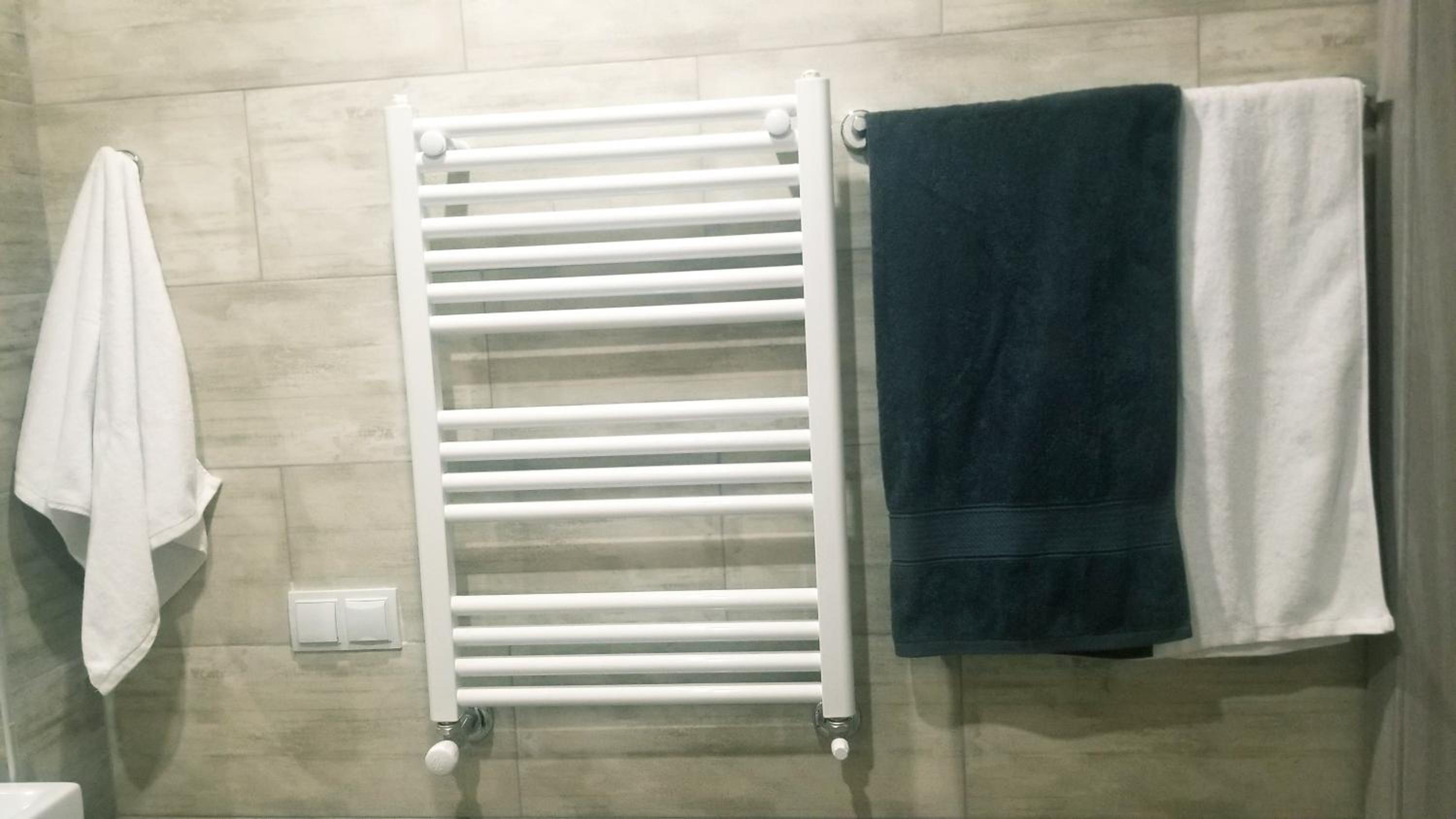 Areg's house, warm apartment in Kechi house
