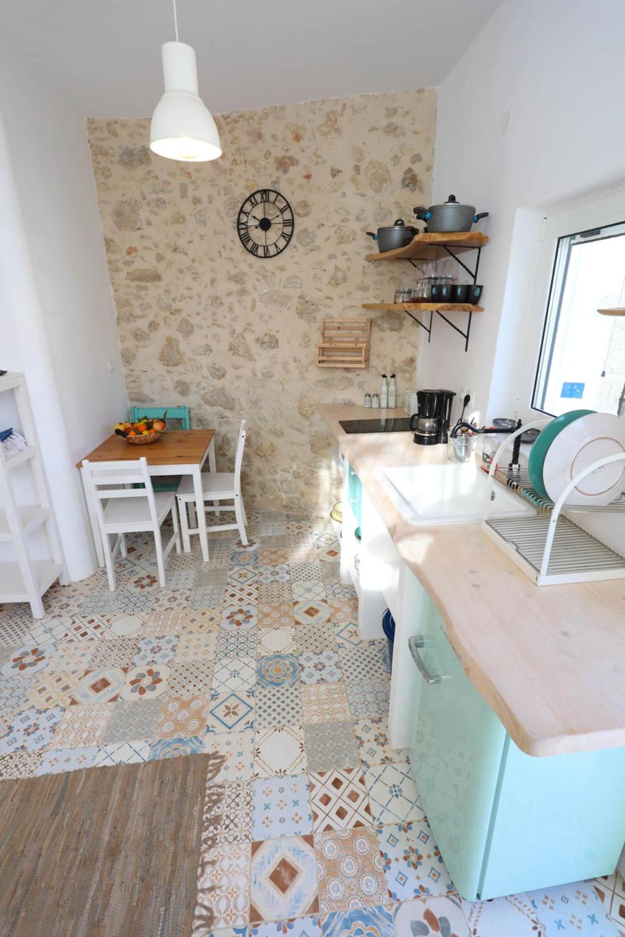 Ravi Boutique Home - 1 minute walk from beach view 4
