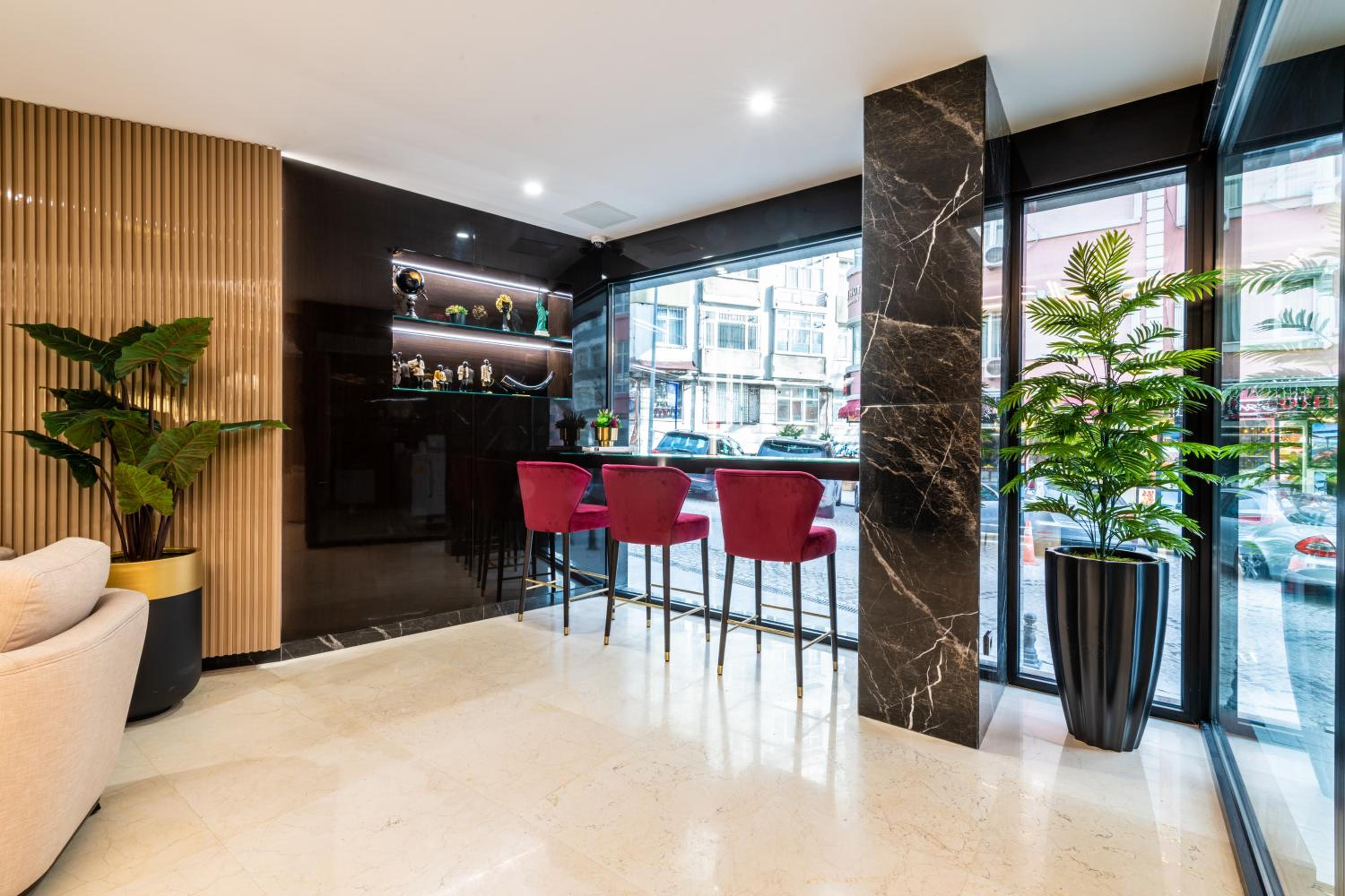 Aprilis Deluxe Otel - Image 11