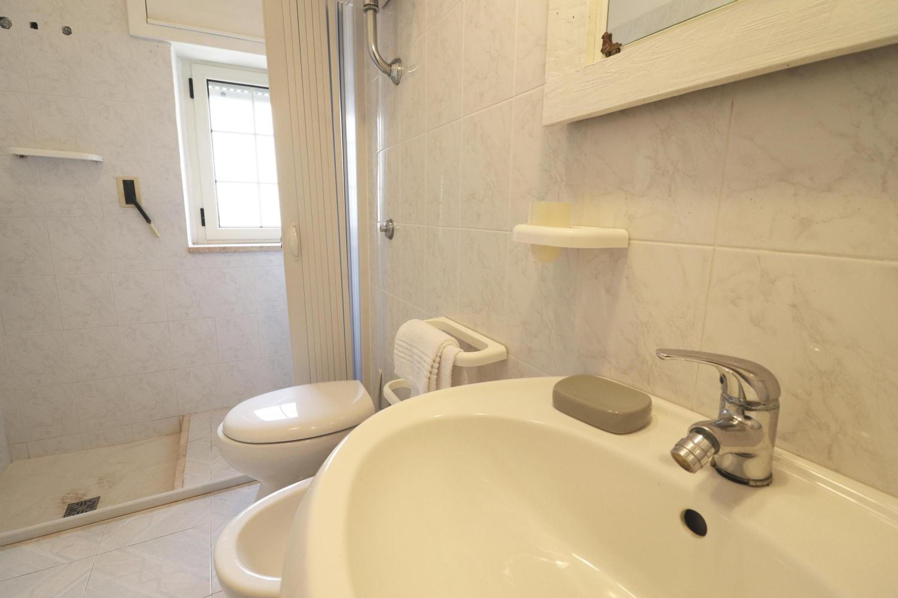 Casa Primus Torre Santo Stefano en Otranto — bathroom